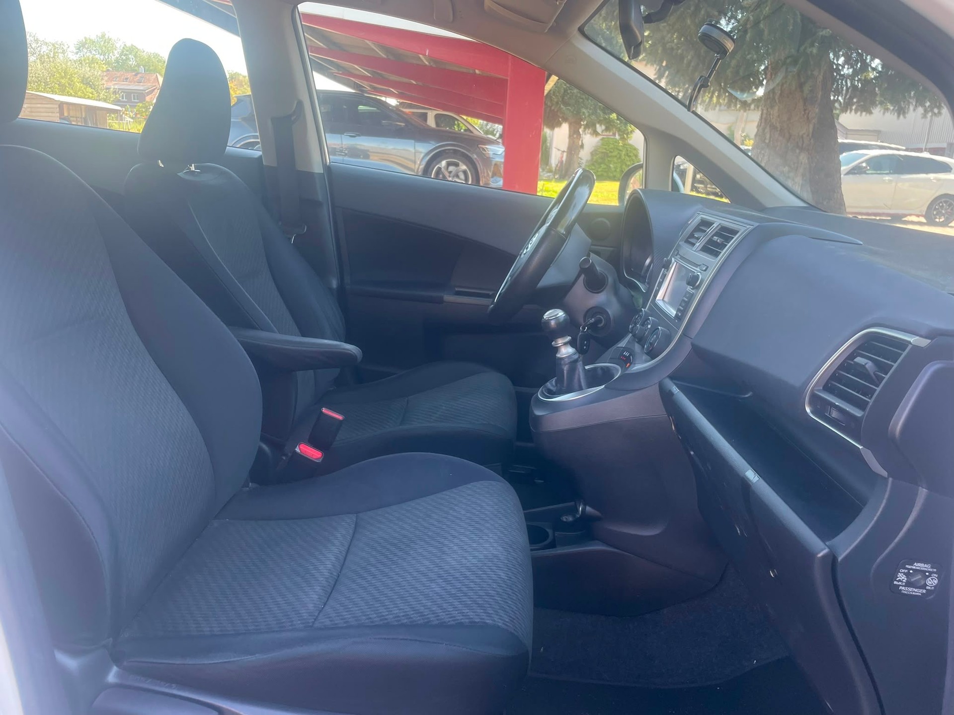 TOYOTA Verso-S 1.4 D-4D Linea Luna-image-9