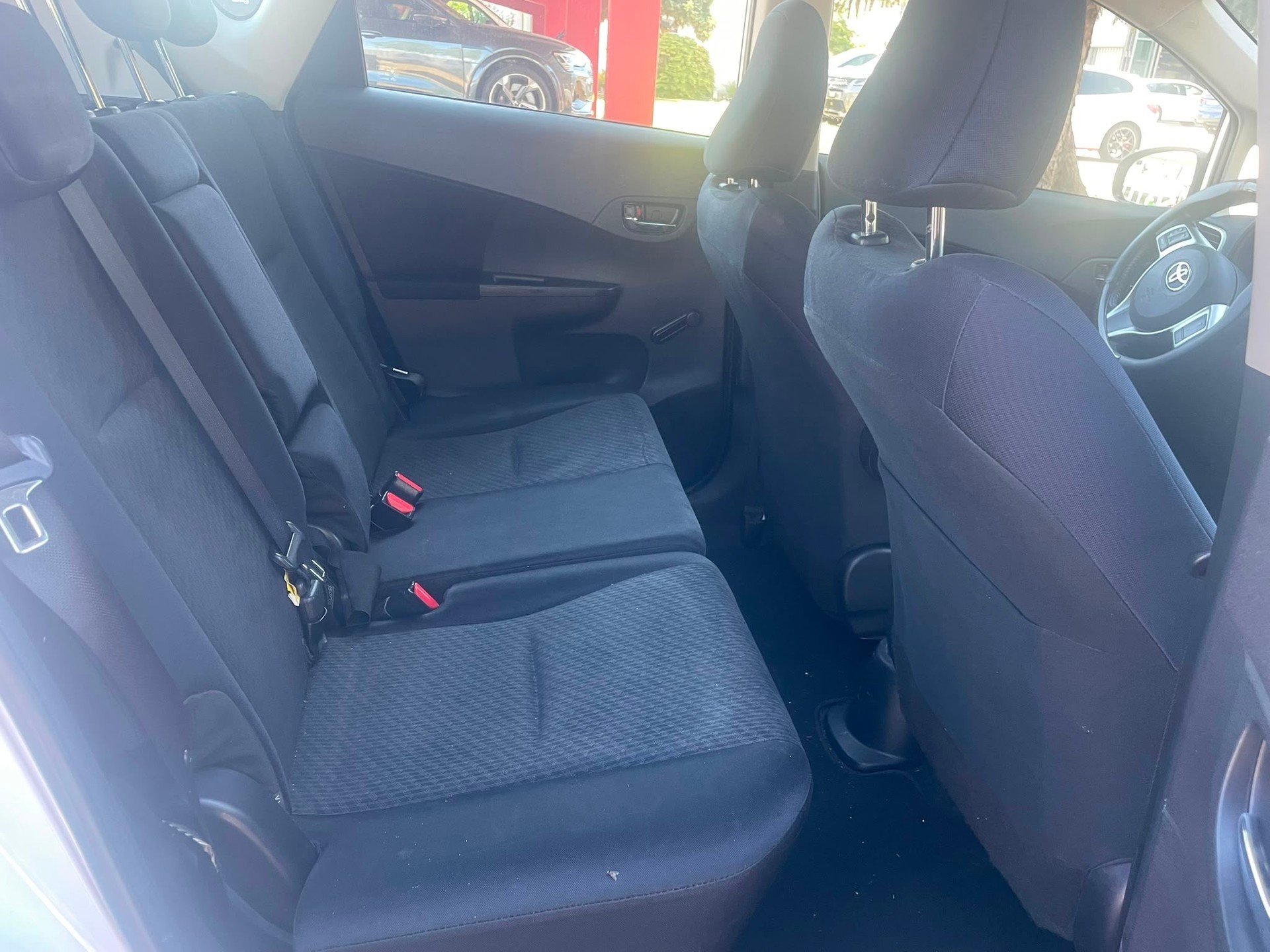 TOYOTA Verso-S 1.4 D-4D Linea Luna-image-11