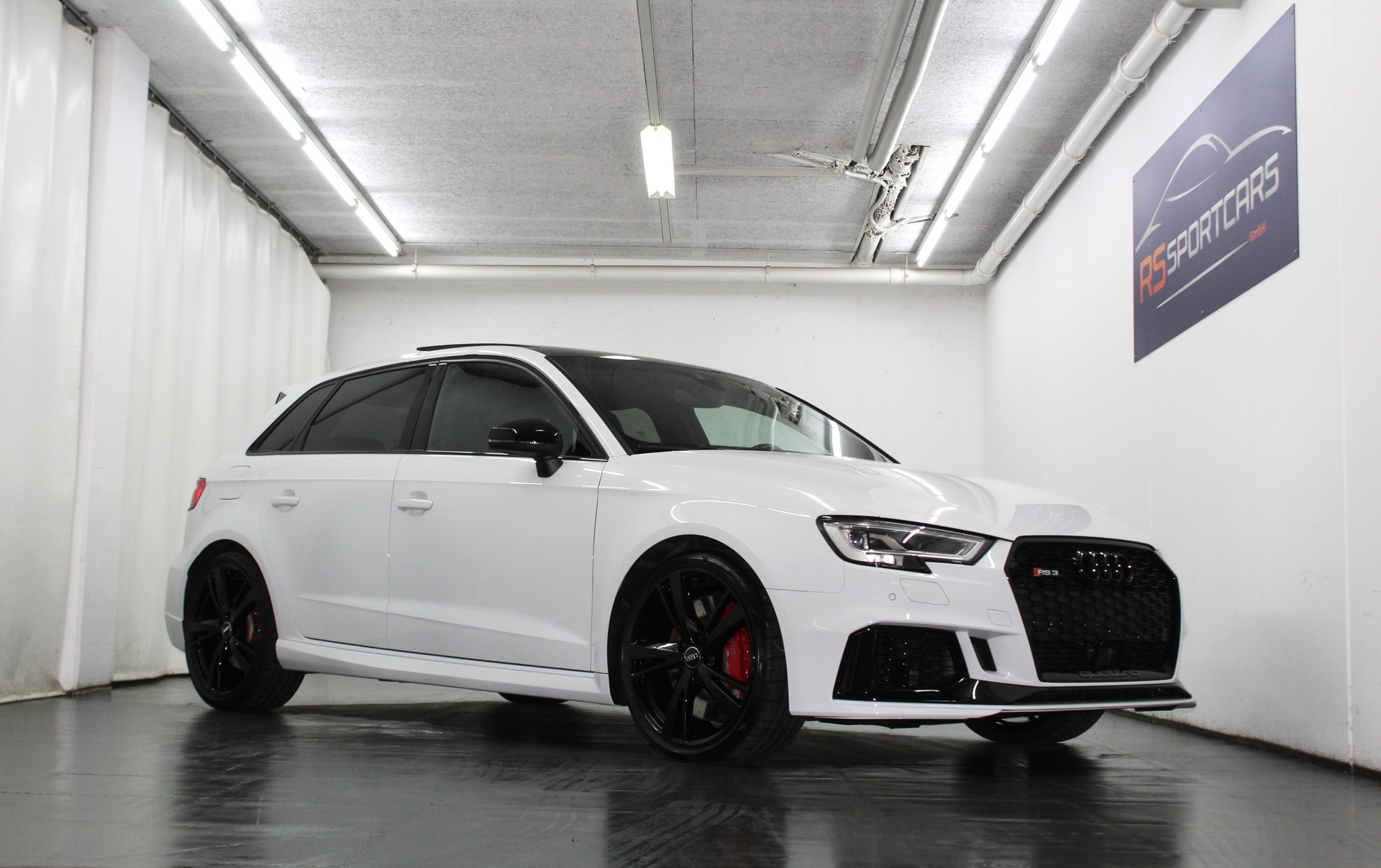 AUDI RS3 Sportback 2.5 TSI quattro S-tronic RS-Designpaket / OHNE OPF / CH-Fahrzeug-image-0