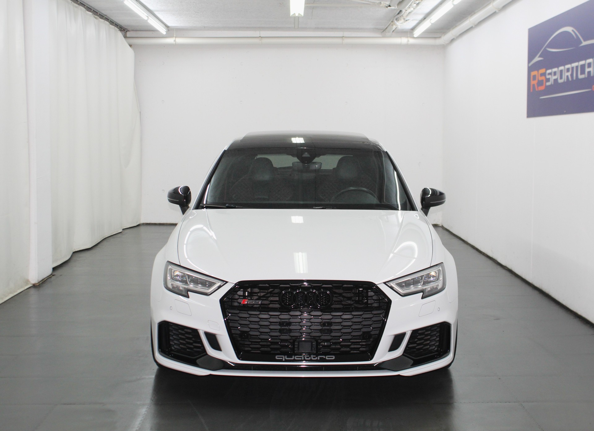 AUDI RS3 Sportback 2.5 TSI quattro S-tronic RS-Designpaket / OHNE OPF / CH-Fahrzeug-image-2