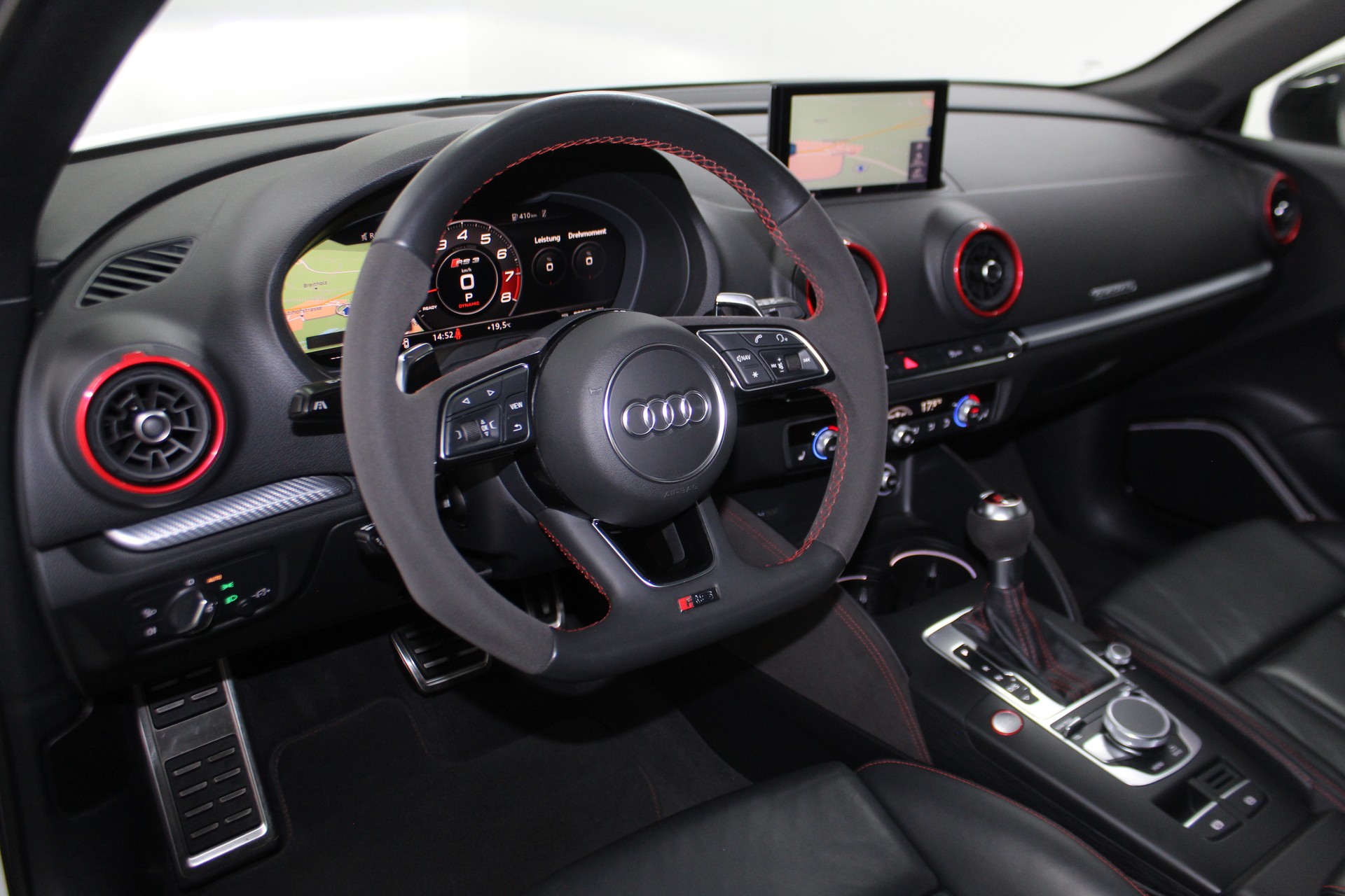 AUDI RS3 Sportback 2.5 TSI quattro S-tronic RS-Designpaket / OHNE OPF / CH-Fahrzeug-image-10