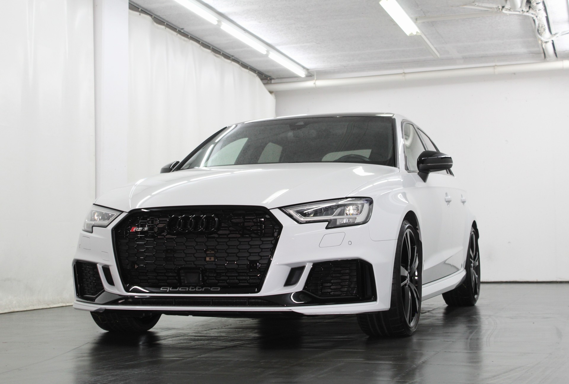 AUDI RS3 Sportback 2.5 TSI quattro S-tronic RS-Designpaket / OHNE OPF / CH-Fahrzeug-image-3