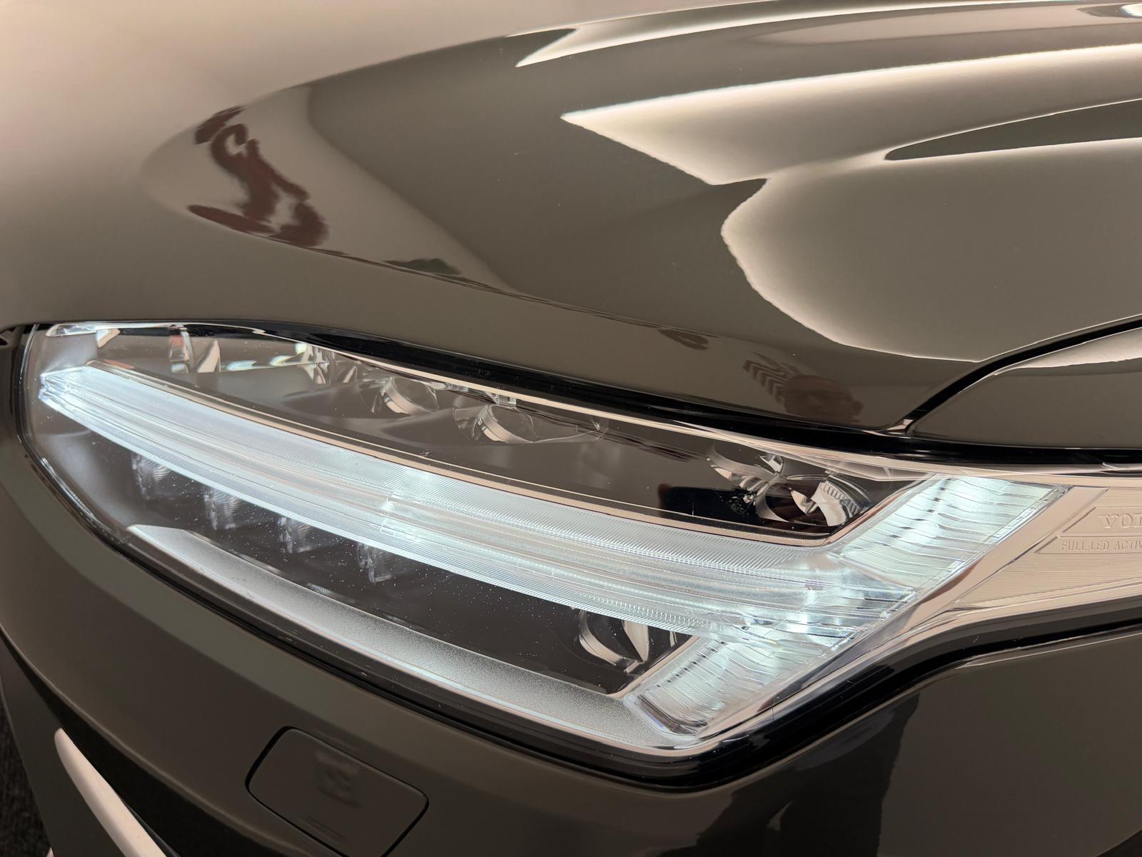 VOLVO XC90 2.0 D5 Momentum 7P. AWD-image-7