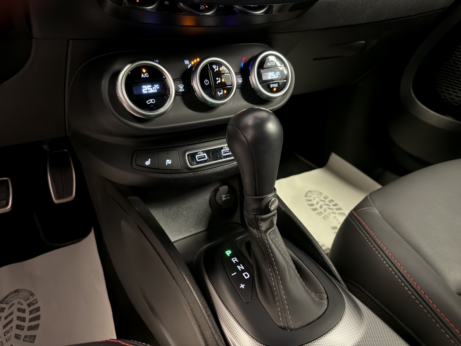 FIAT 500X 1.3 GSE Sport-image-10