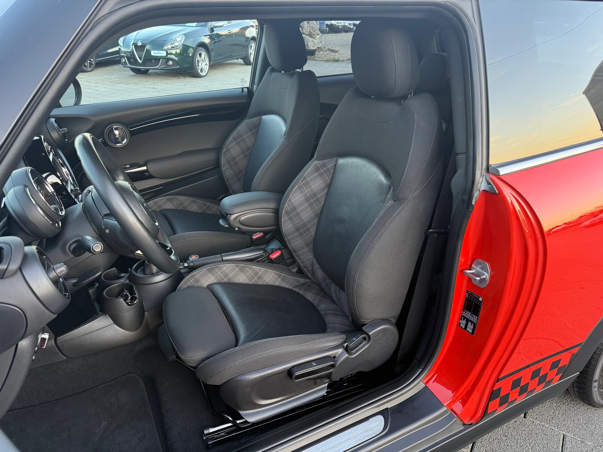 MINI Cooper Blackyard Steptronic DKG-image-11