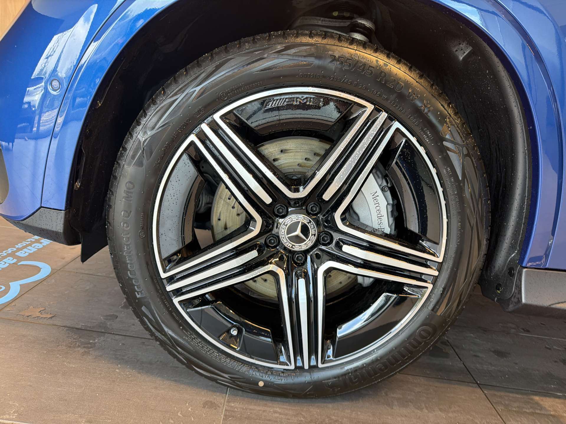 MERCEDES-BENZ GLC 220 d AMG-Line 4Matic G-Tronic Automat-image-8