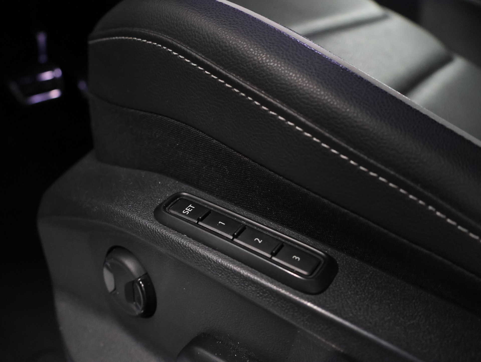 VW Tiguan 2.0TSI R-Line 4Motion DSG *360 Kamera* *Sitzheizung* *Harman/Kardon*-image-21