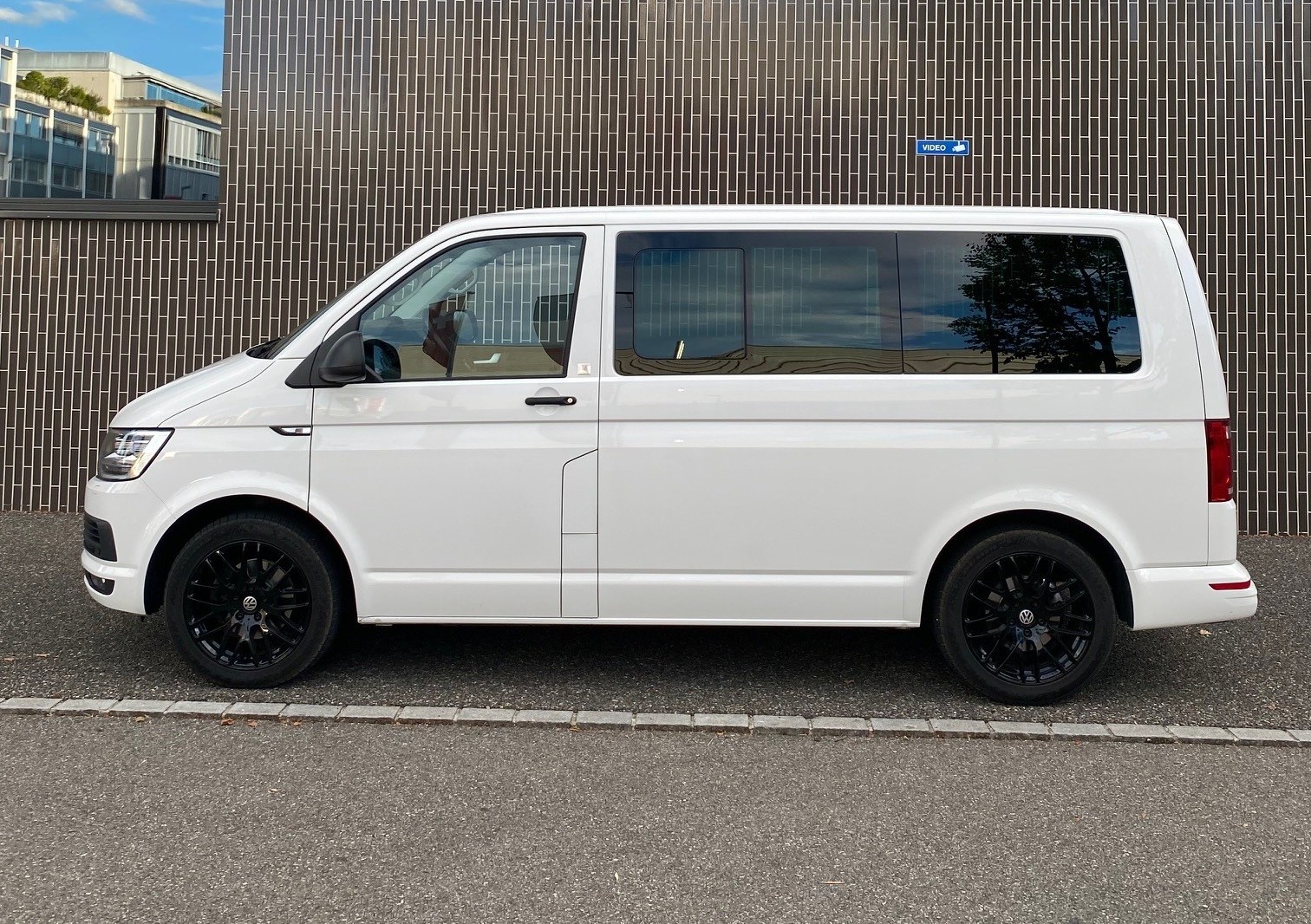 VW 2.0 TDI 150 TL Liberty-image-3
