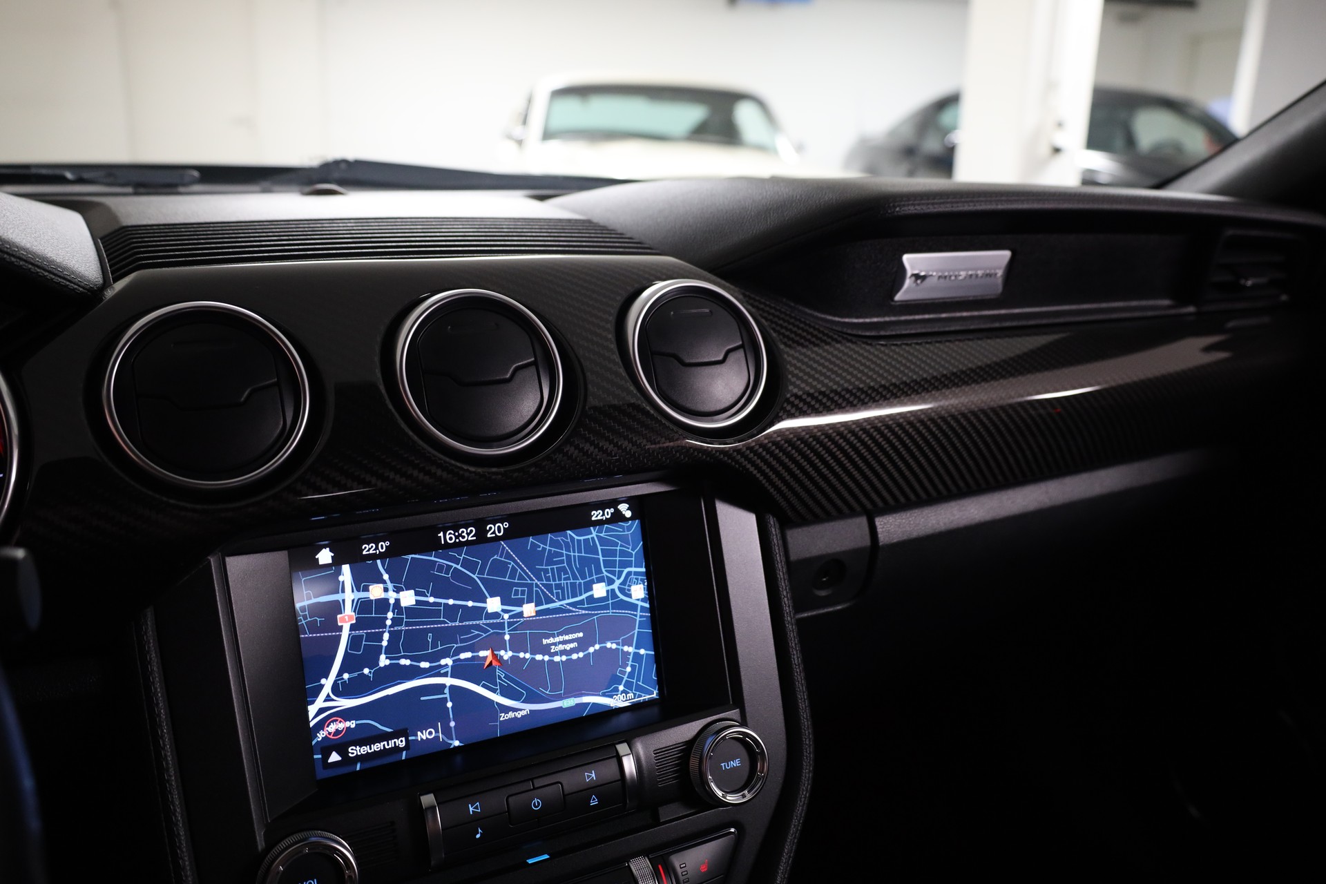 FORD Mustang 5.0 V8 GT-image-10