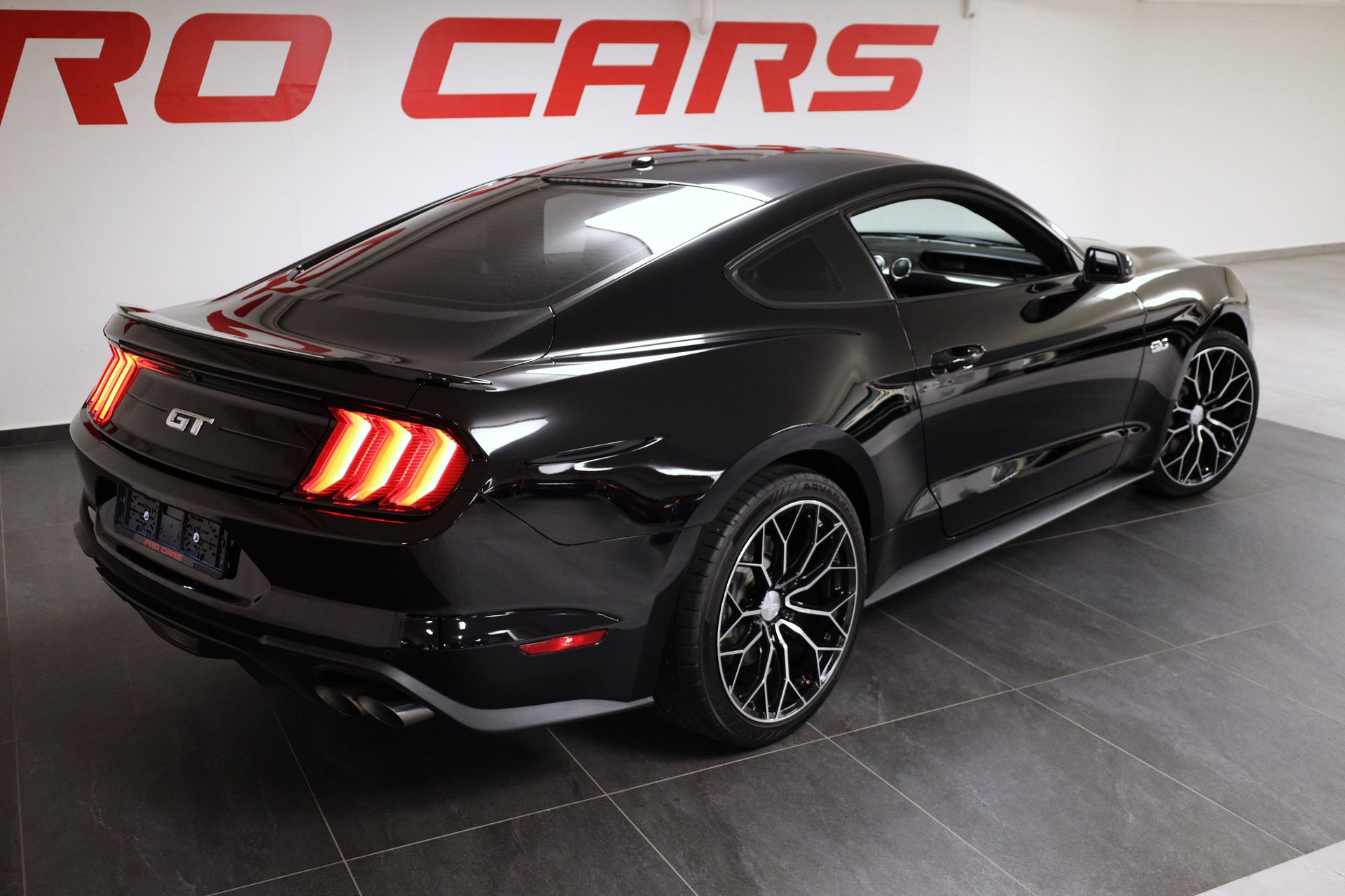 FORD Mustang 5.0 V8 GT-image-5