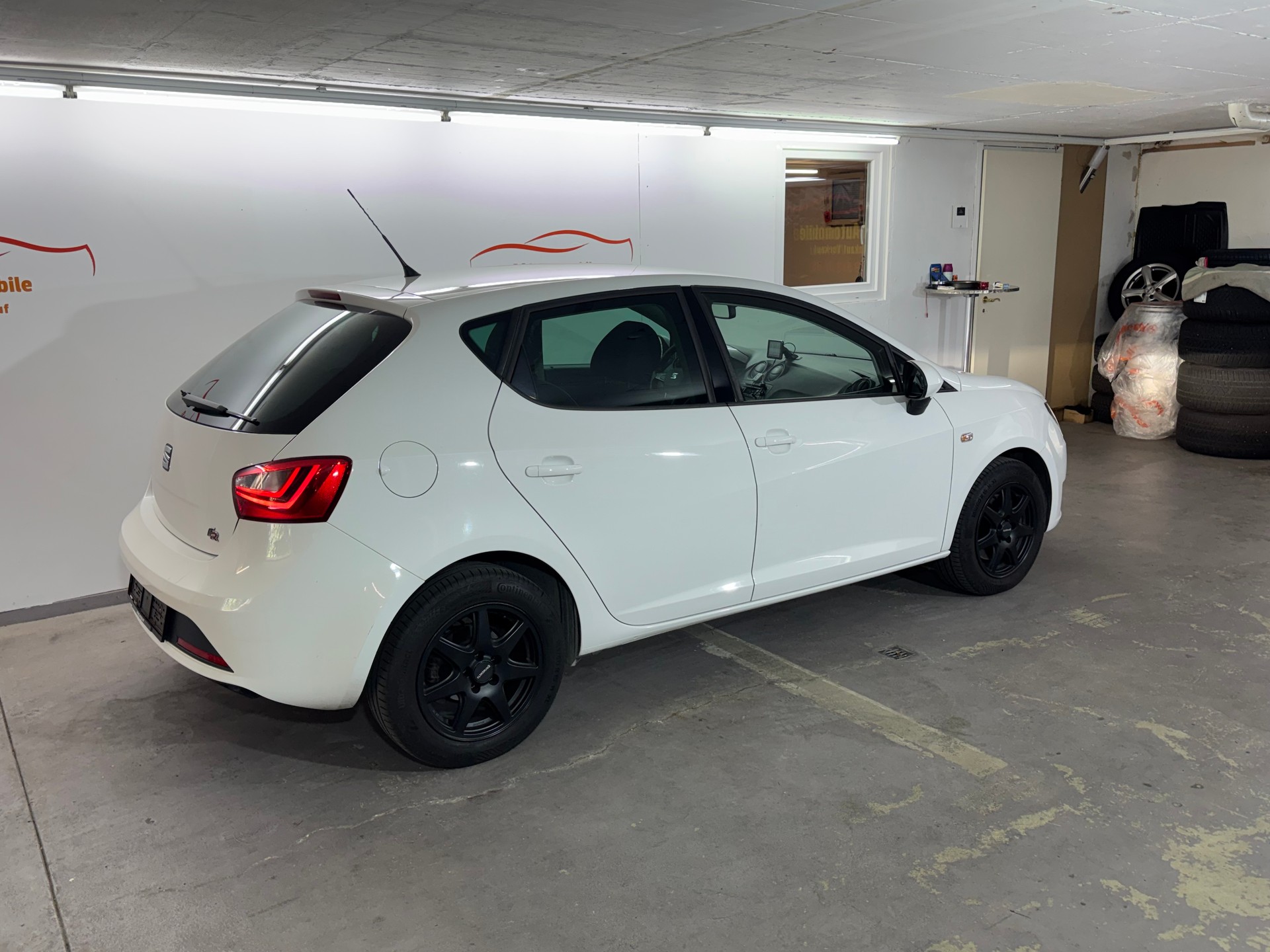 SEAT Ibiza 1.6 TDI FR-image-2