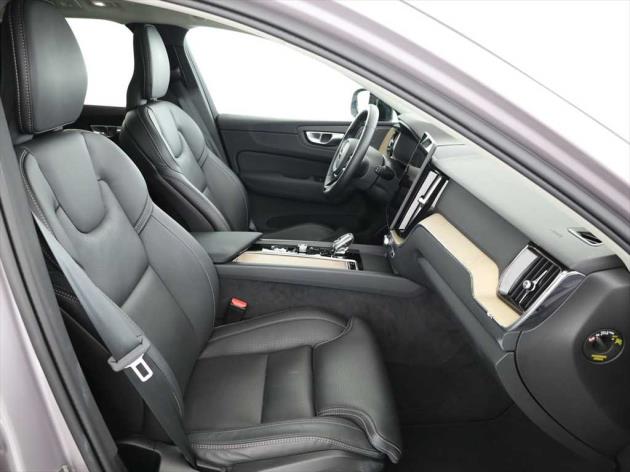 Image VOLVO XC60 XC60 2.0 T6 TE Plus Dark eAWD
