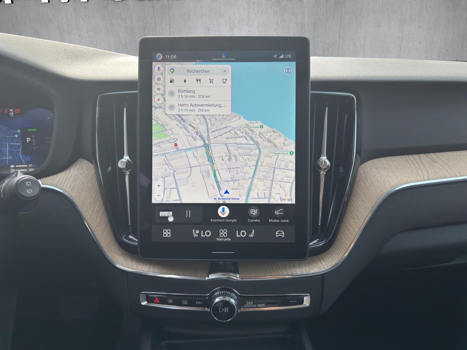 VOLVO XC60 2.0 T6 TE Plus Dark eAWD-image-12