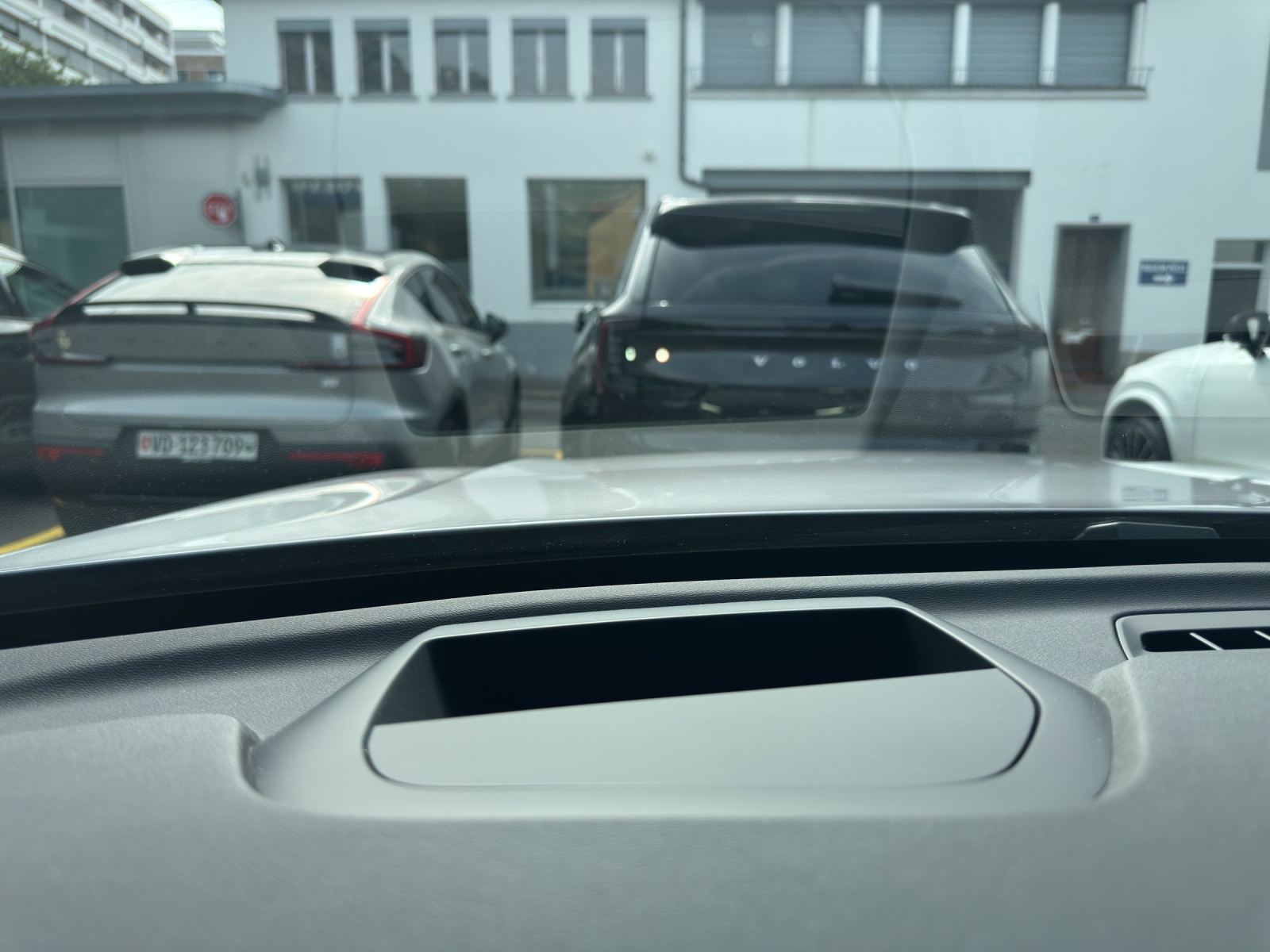 VOLVO XC60 2.0 T6 TE Plus Dark eAWD-image-20