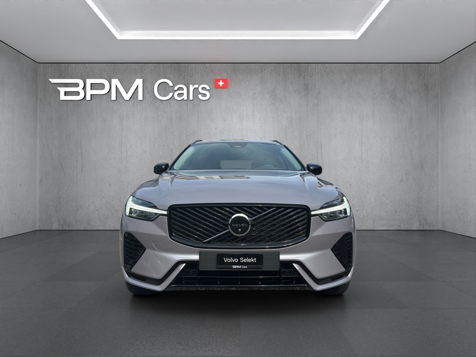VOLVO XC60 2.0 T6 TE Plus Dark eAWD-showroom-element-1