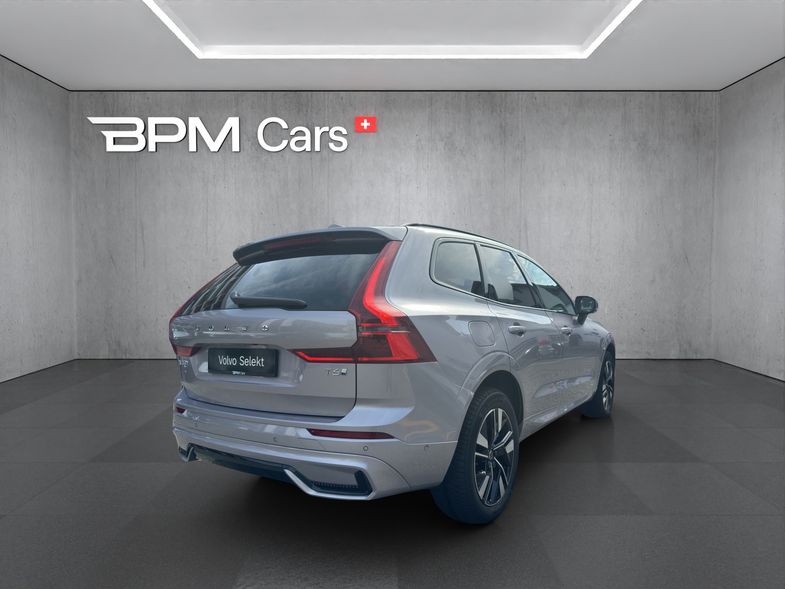 VOLVO XC60 2.0 T6 TE Plus Dark eAWD-image-4
