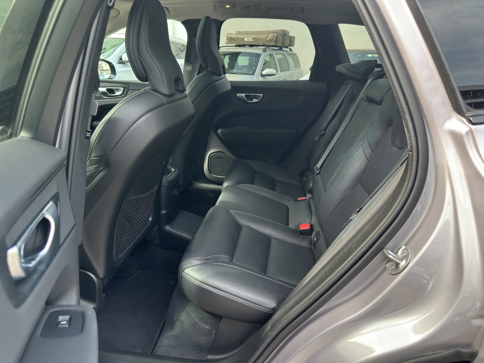 VOLVO XC60 2.0 T6 TE Plus Dark eAWD-image-17