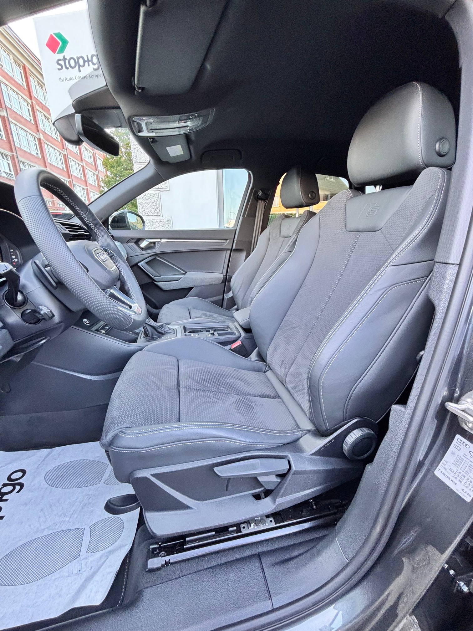 AUDI Q3 40 TDI quattro S-tronic-image-7