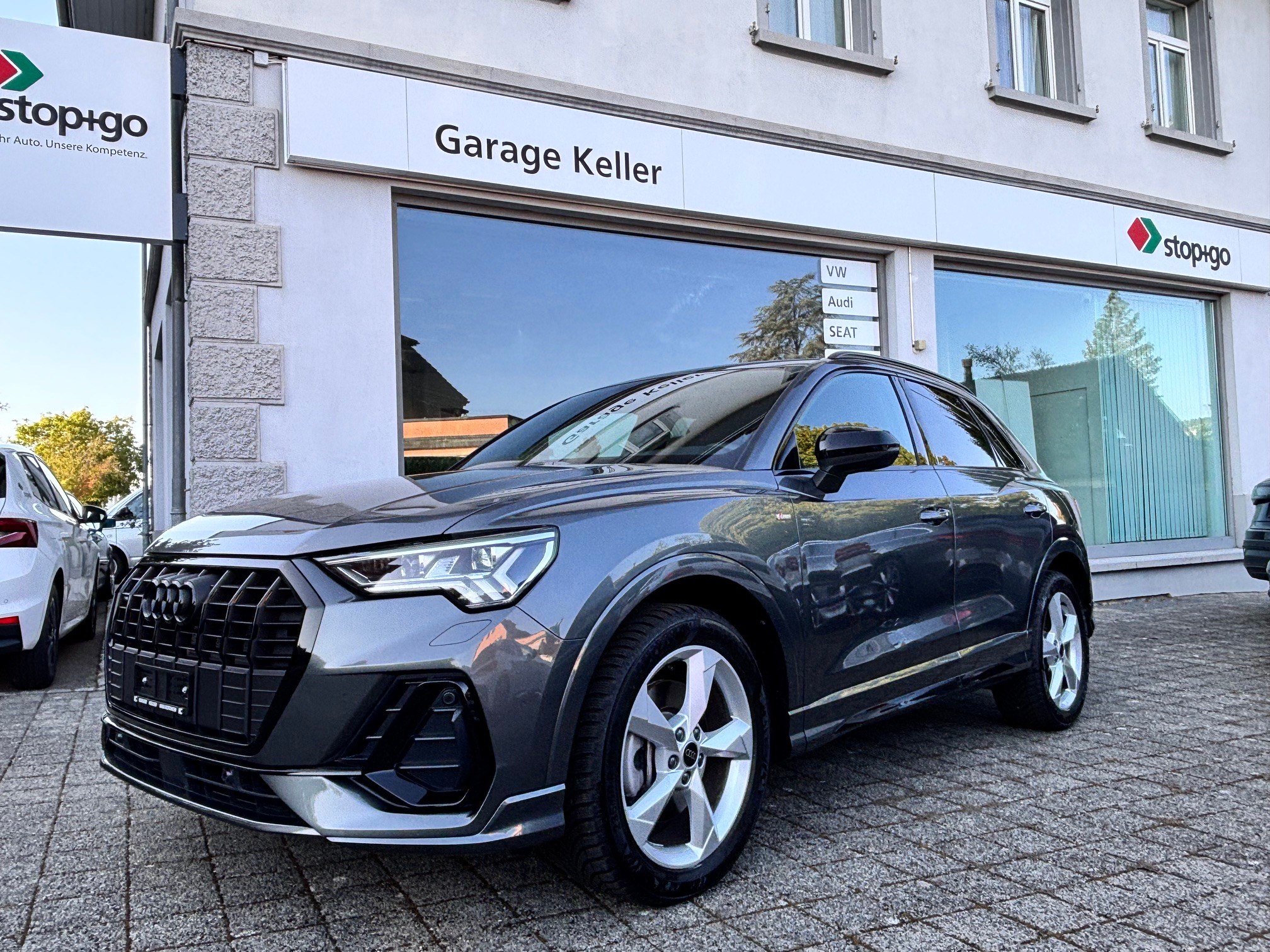 AUDI Q3 40 TDI quattro S-tronic — slika 1