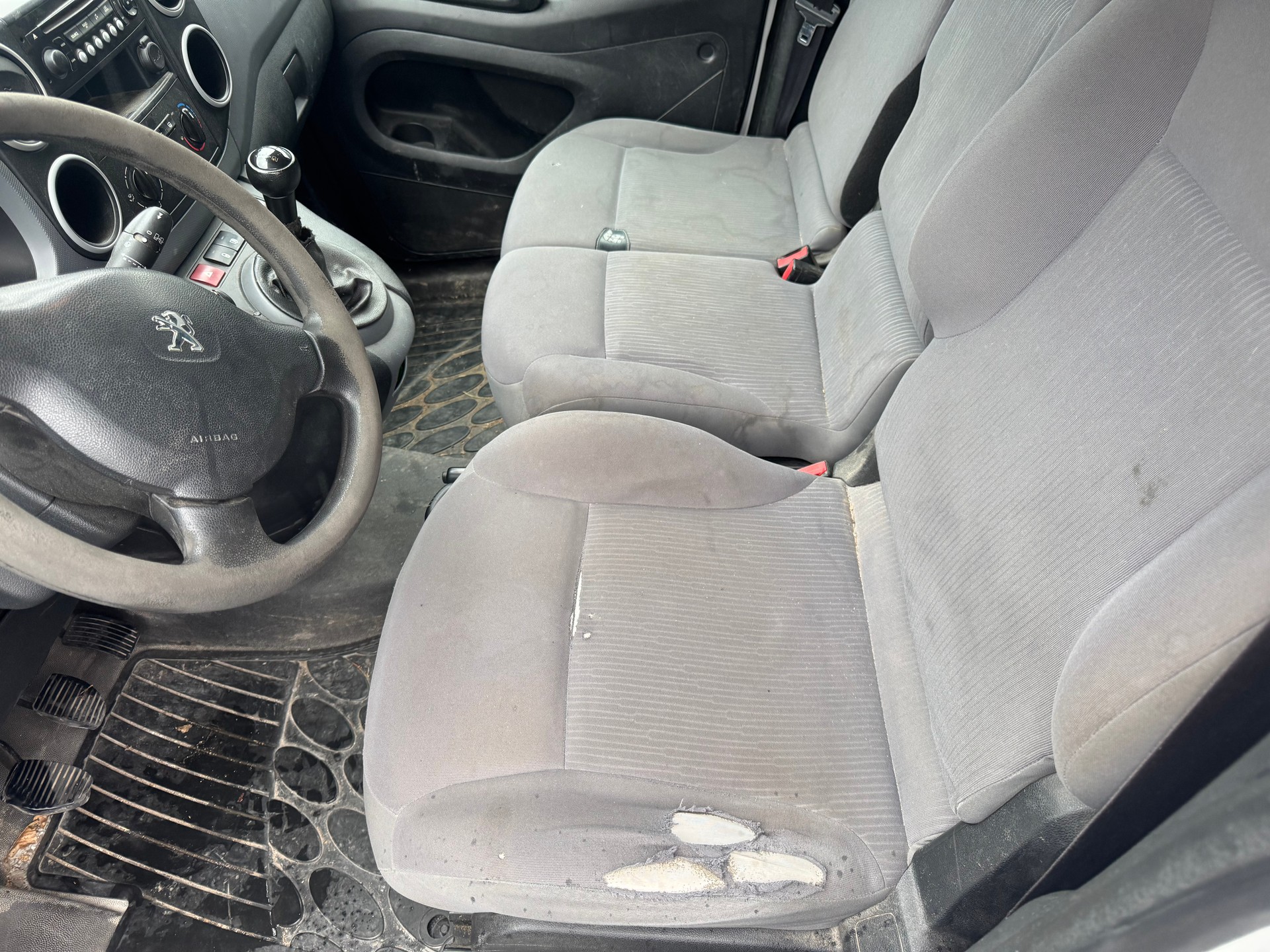 PEUGEOT Partner 1.6 e-HDI Active-image-4