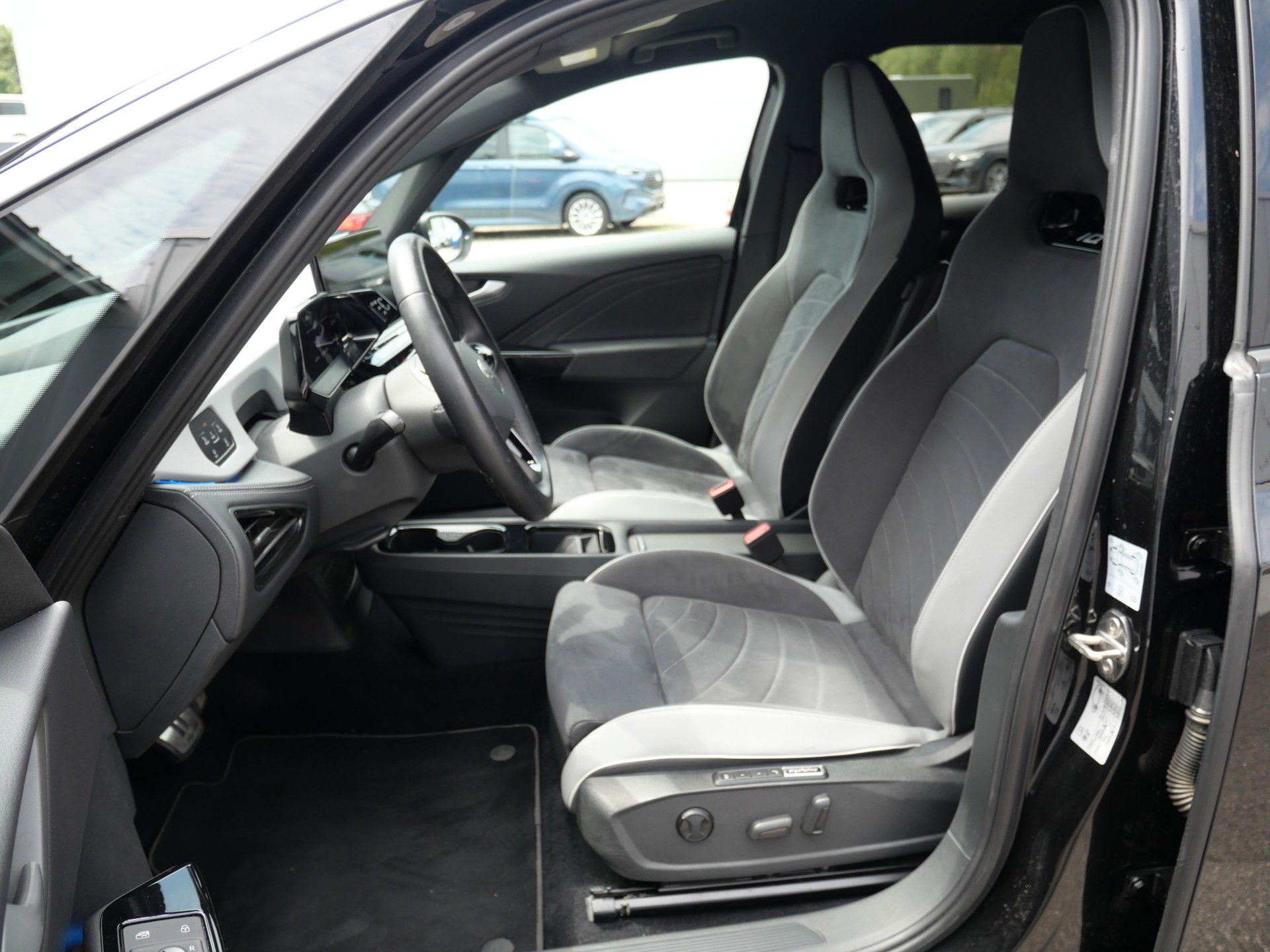 VW ID.3 Pro S 77 kWh PA Facelift *Wärmepumpe, CH-Auto, Vollausstattung*-image-10