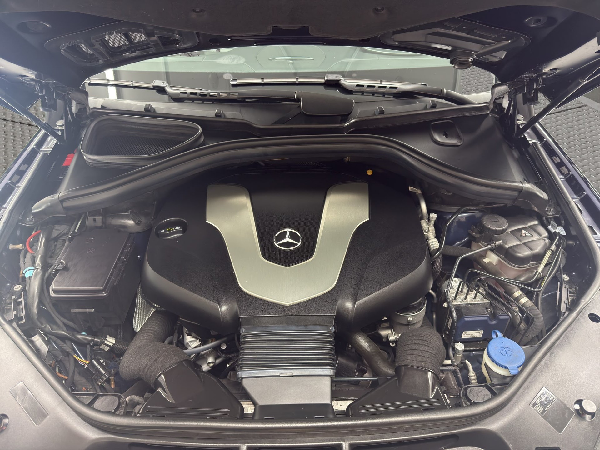 MERCEDES-BENZ GLS 350 d 4Matic 9G-TRONIC-image-8