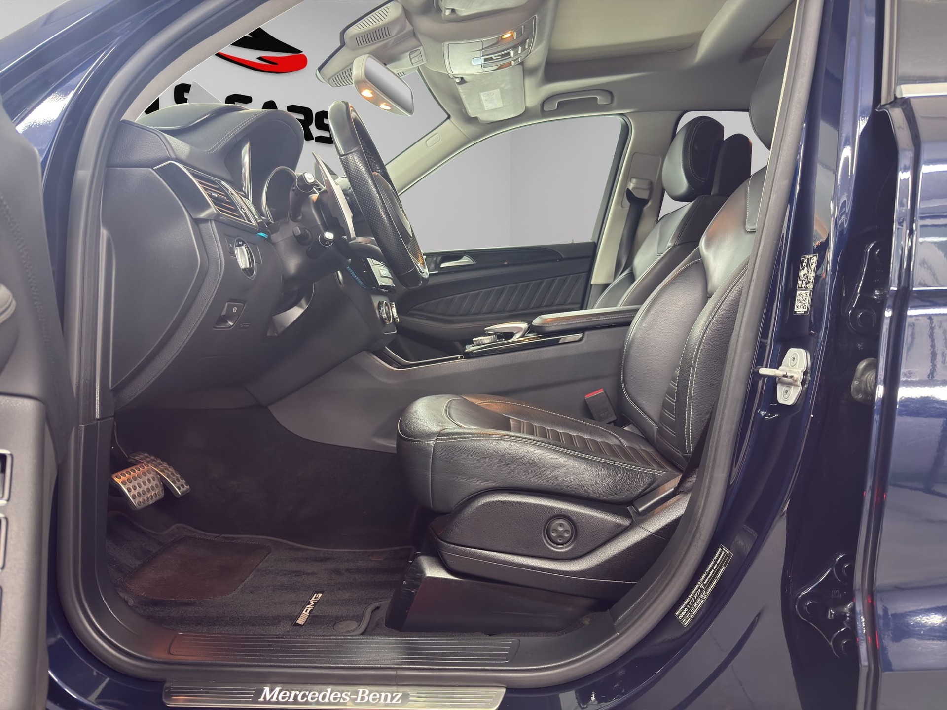 MERCEDES-BENZ GLS 350 d 4Matic 9G-TRONIC-image-11