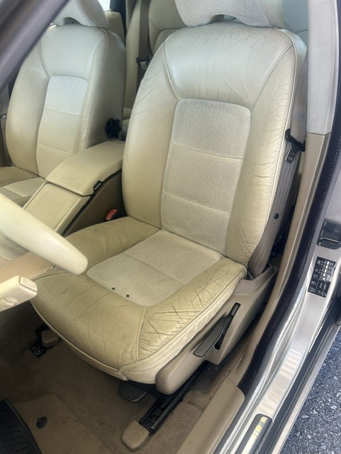 VOLVO V70 2.0 Momentum-image-2