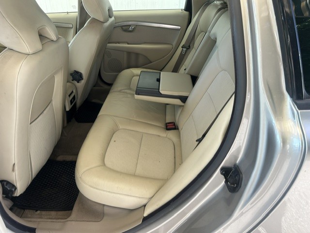 VOLVO V70 2.0 Momentum-image-3