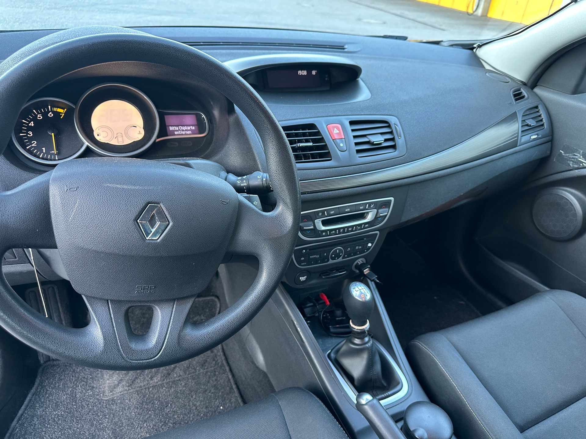 RENAULT Mégane Grandtour 1.4 16V Turbo Expression-image-4