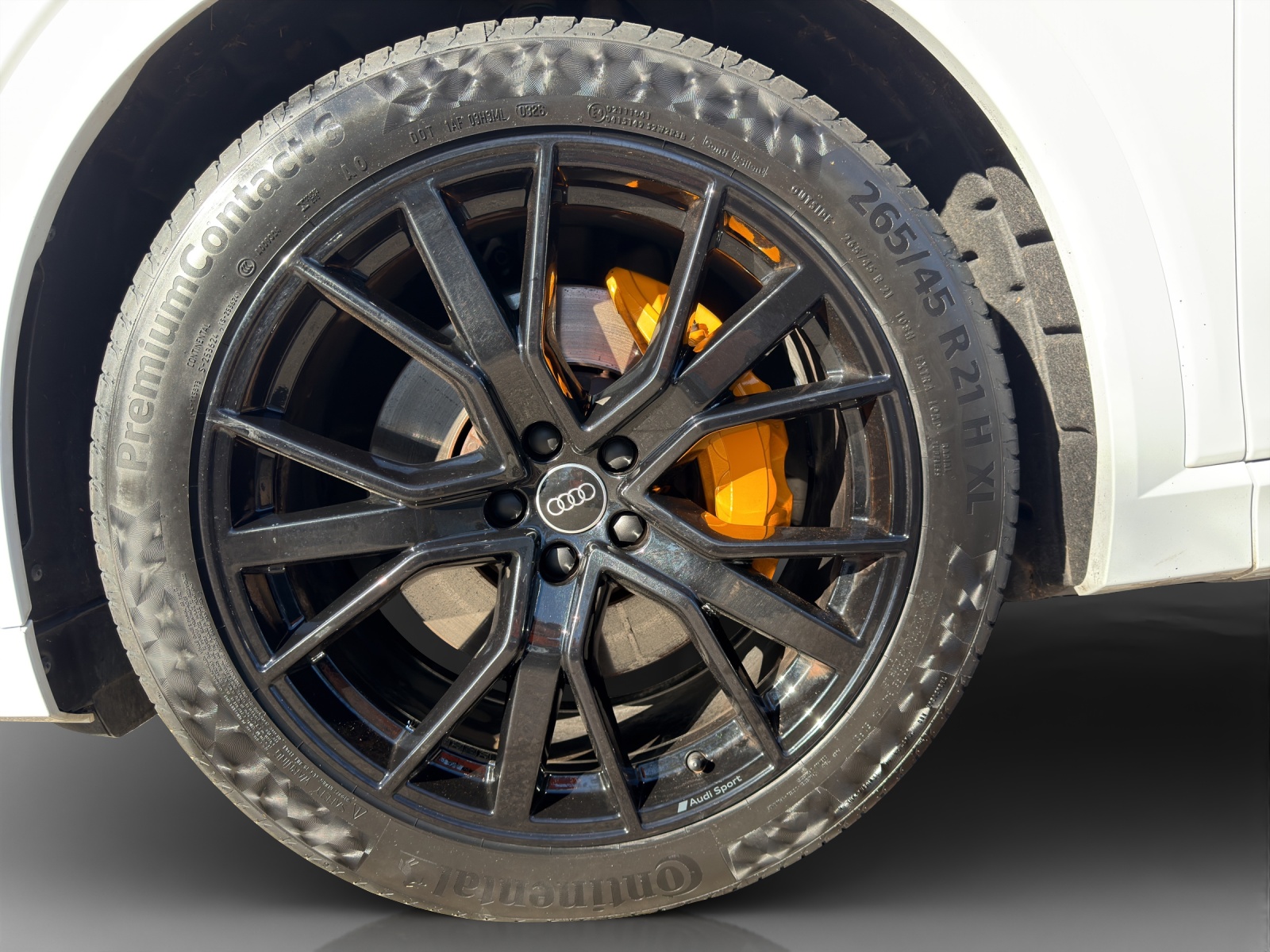 AUDI e-tron 55 Advanced Black Edition quattro-image-14