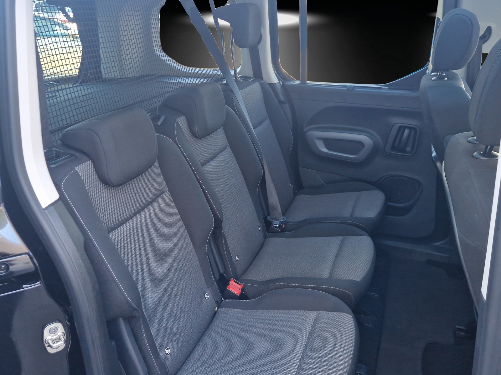 TOYOTA Proace City Verso 1.2 Trend Medium Automatik-image-7