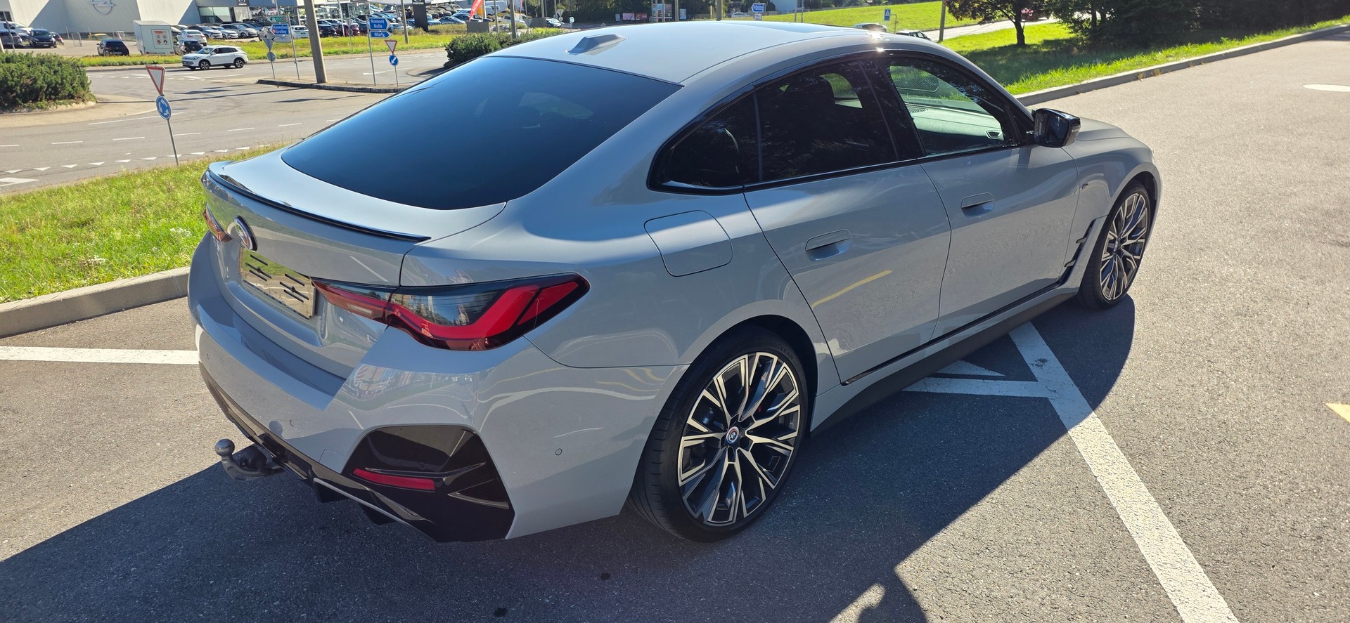 BMW i4 M50 xDrive M Sport Pro-image-2