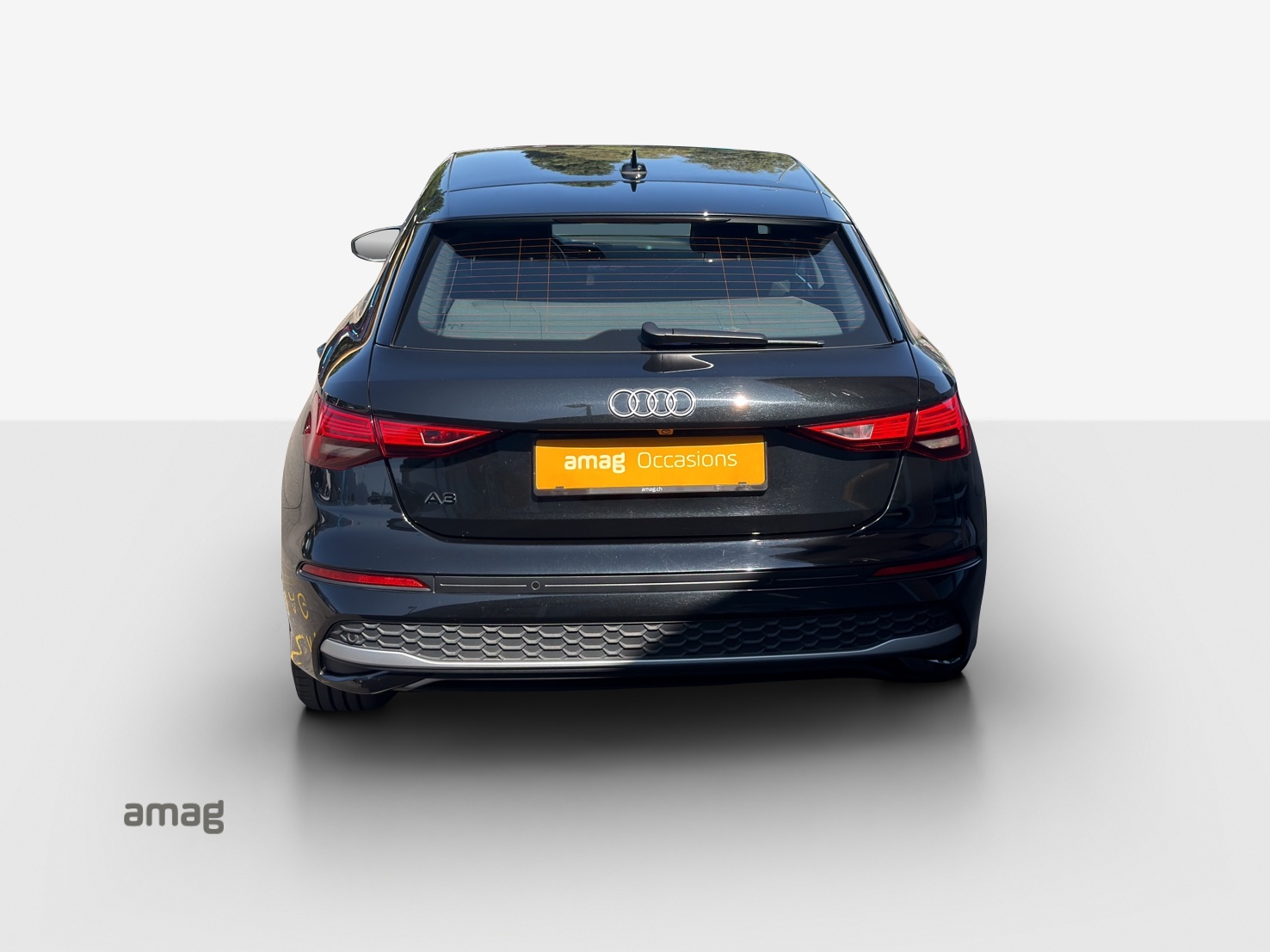 AUDI S3 Sportback TFSI quattro S-tronic-image-3