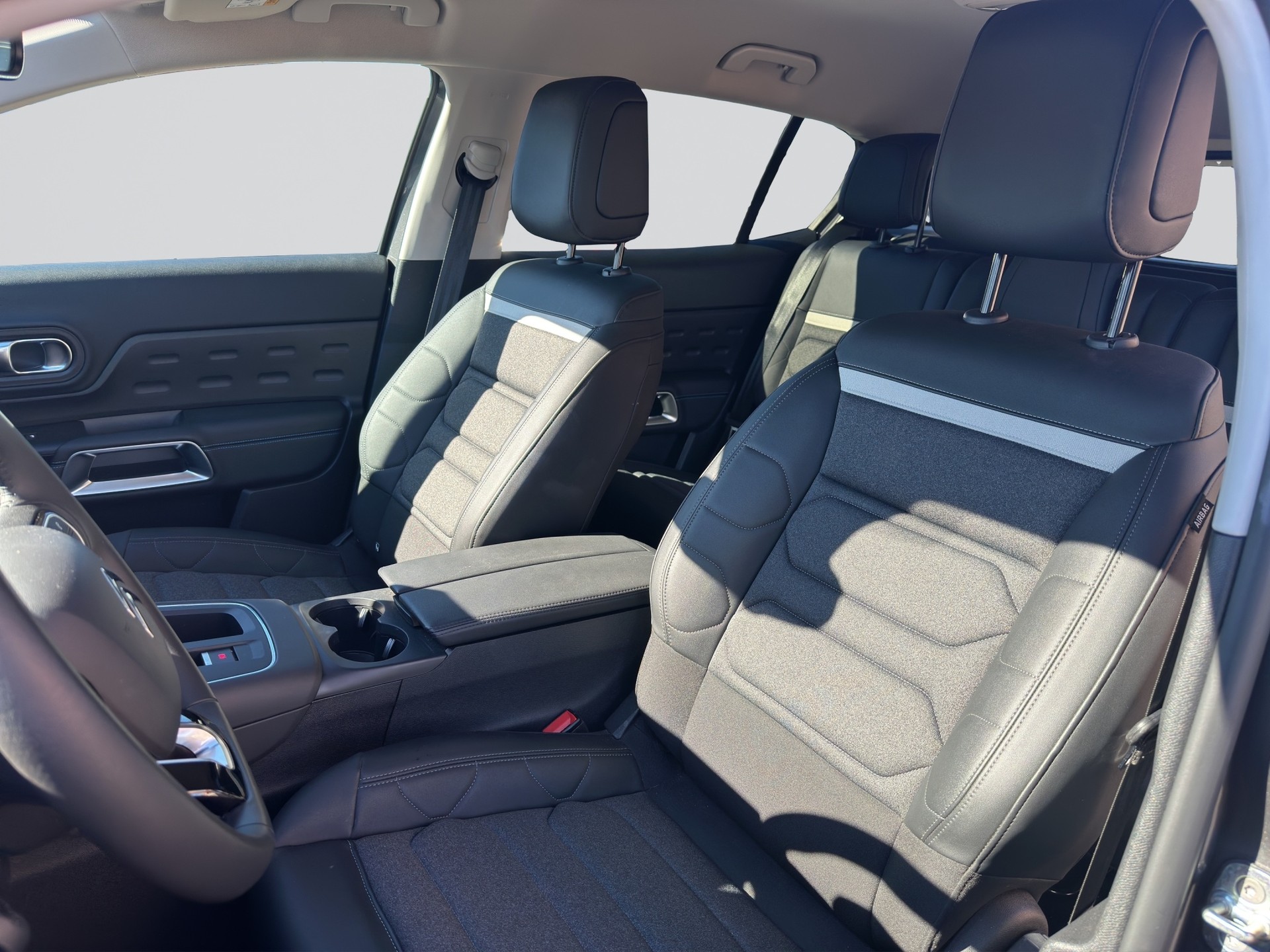 CITROEN C5 Aircross 1.2 HEV Max-image-4