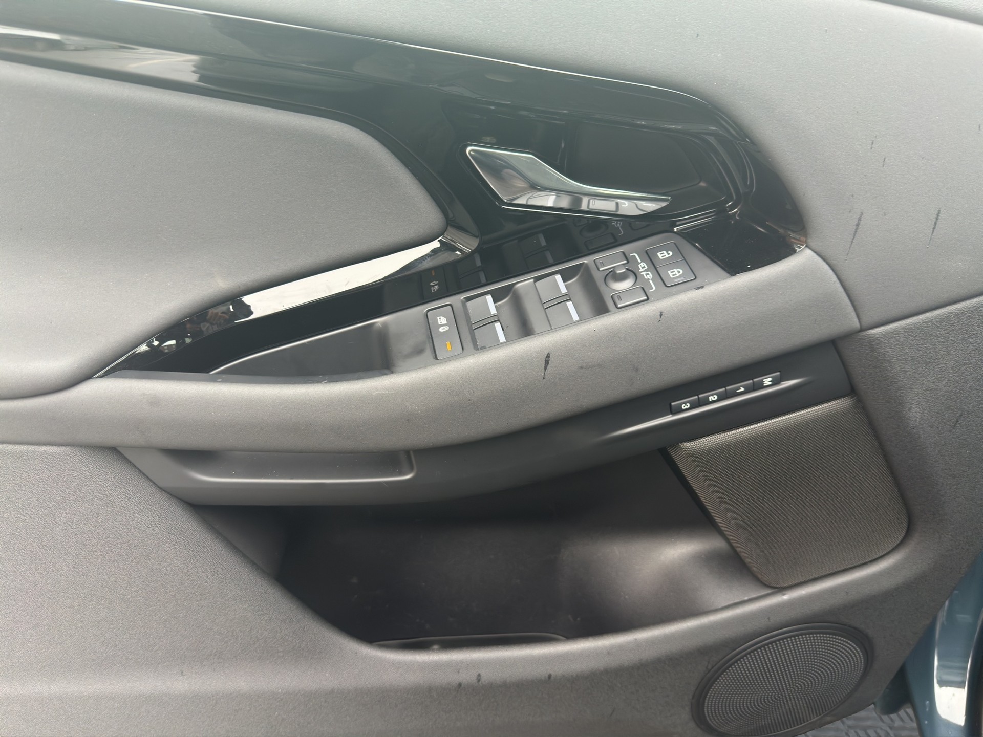 LAND ROVER Range Rover Evoque D 200 AWD SE MHEV AT9 Bi-Color-image-8