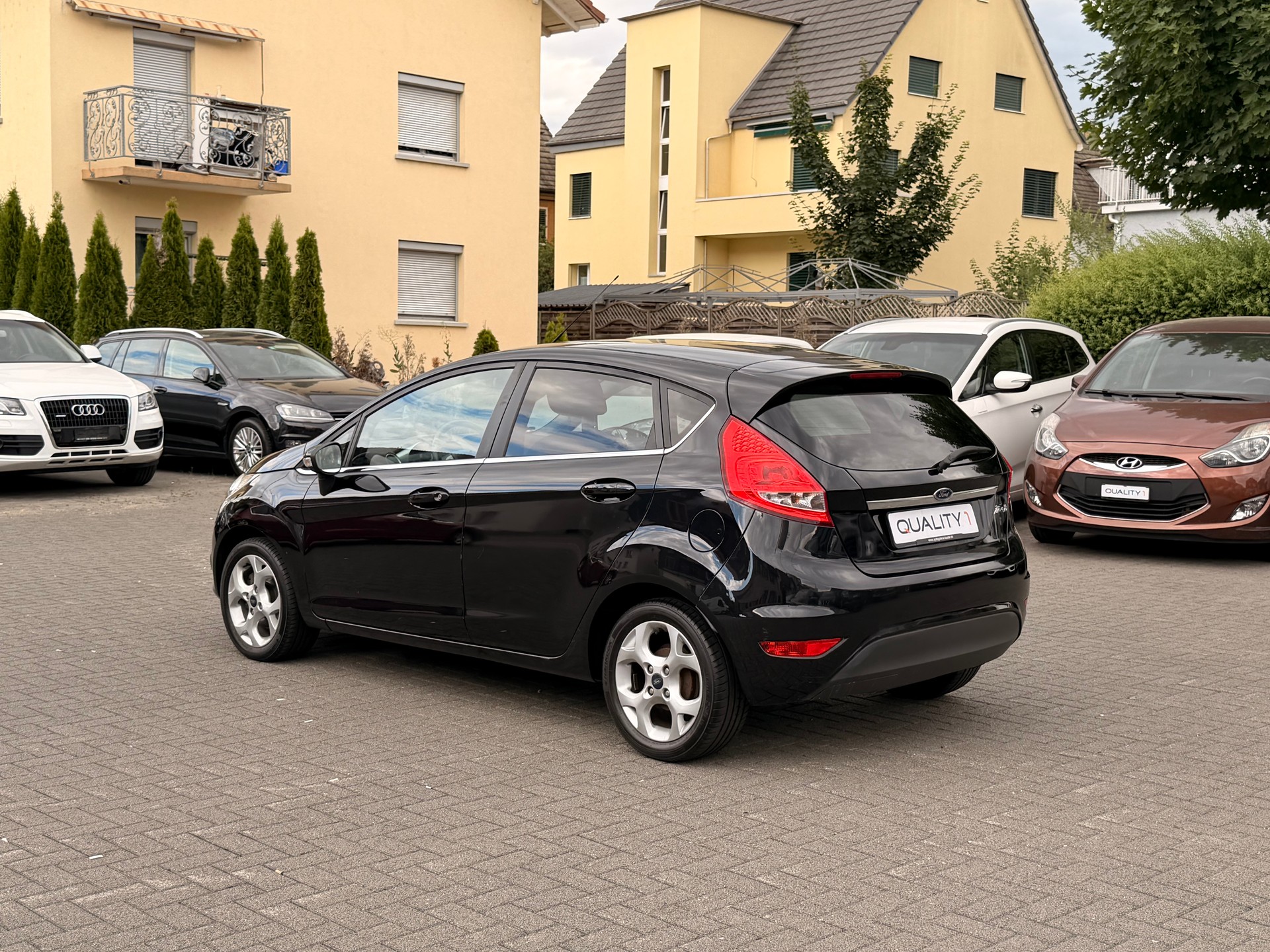 FORD Fiesta 1.6 16V Titanium-image-2