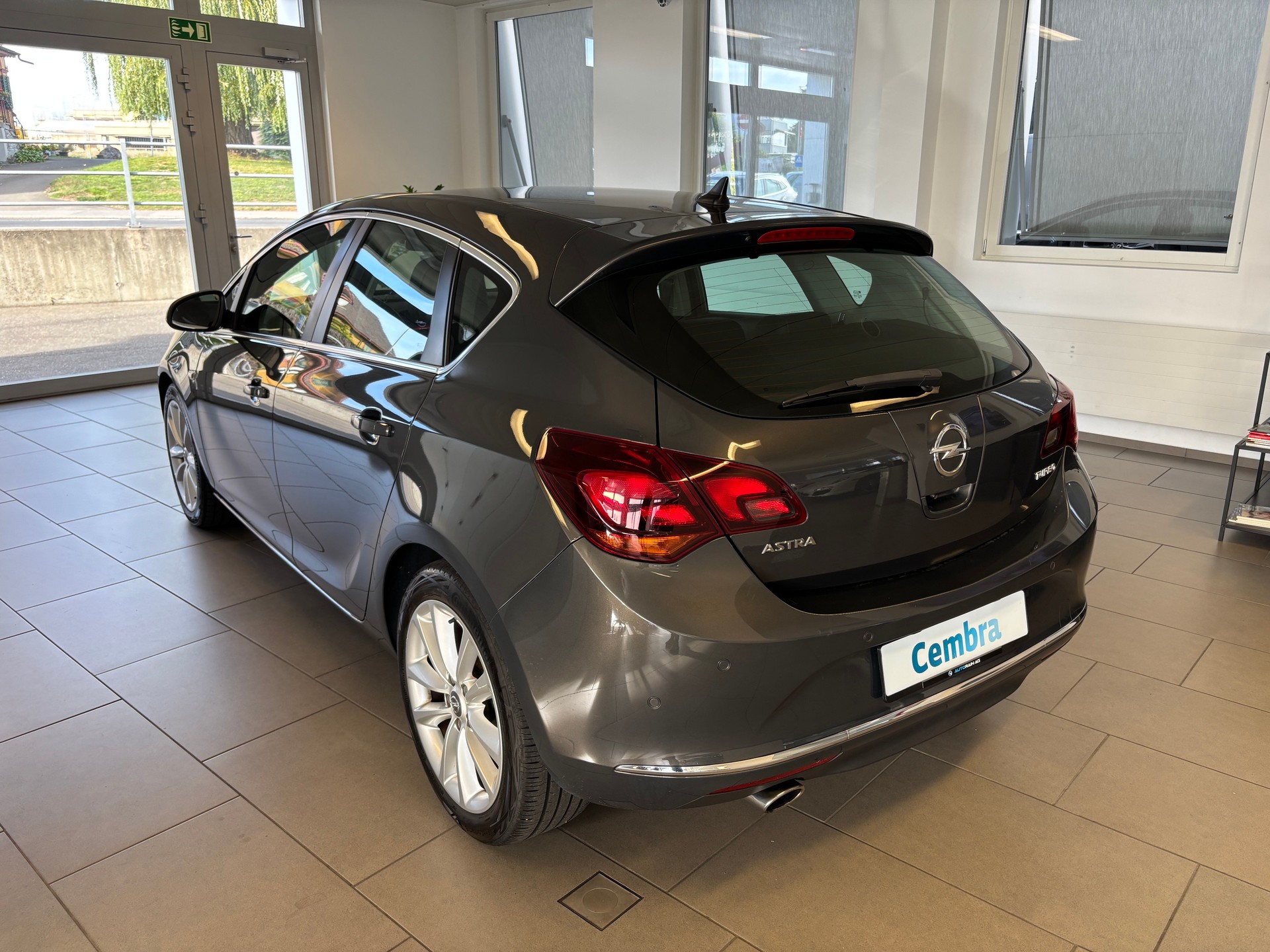 OPEL Astra 1.6i 16V Turbo Cosmo-image-3