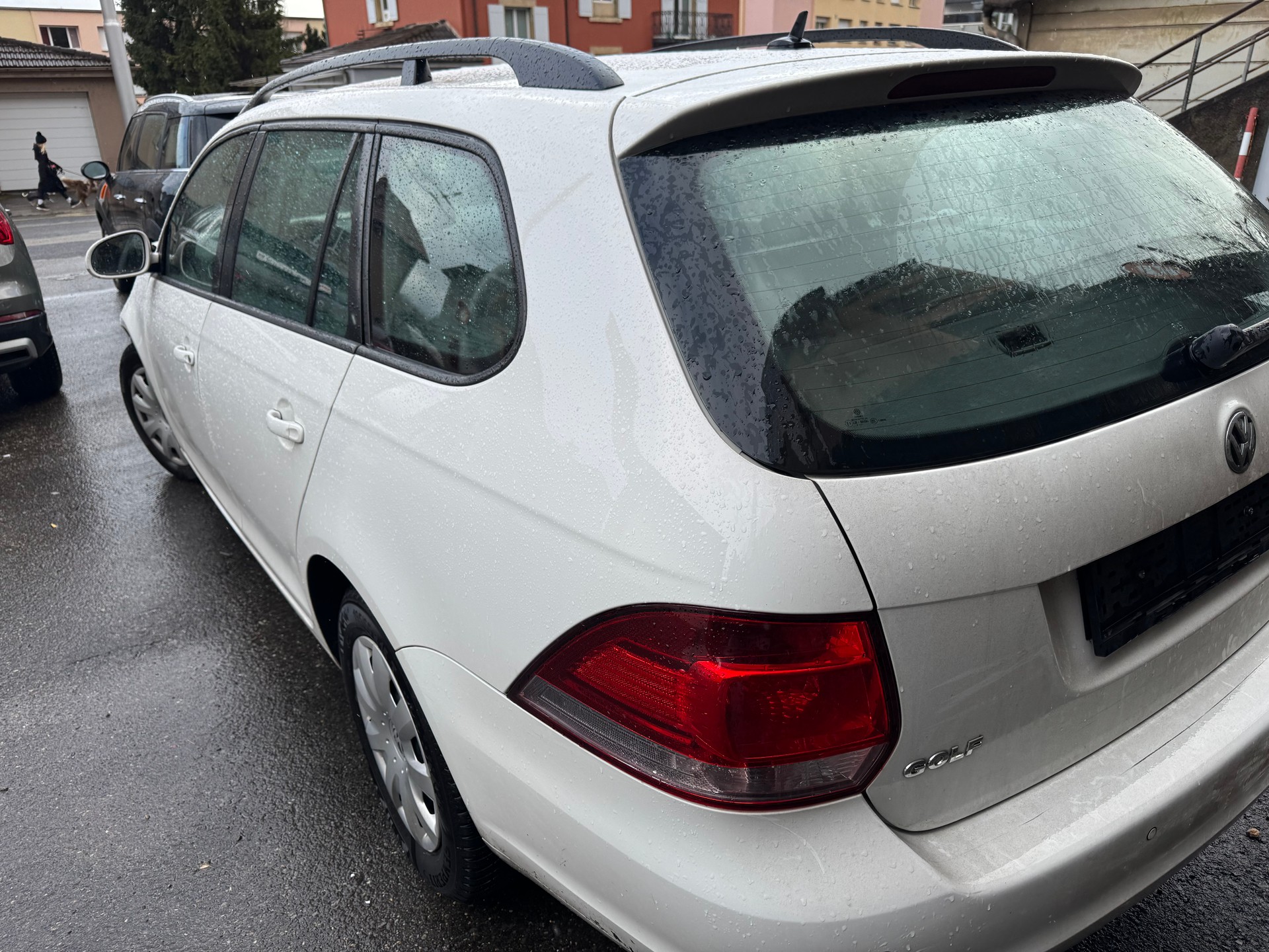 VW Golf Variant 1.2 TSI BlueMotion Technology Team-image-3