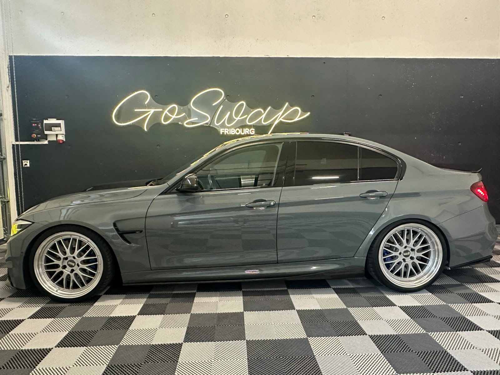 BMW BMW M3 Competition Drivelogic-image-2