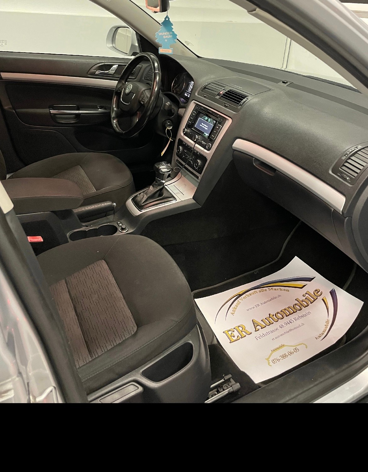 SKODA Octavia Combi 1.8 TSI Elegance DSG-image-8