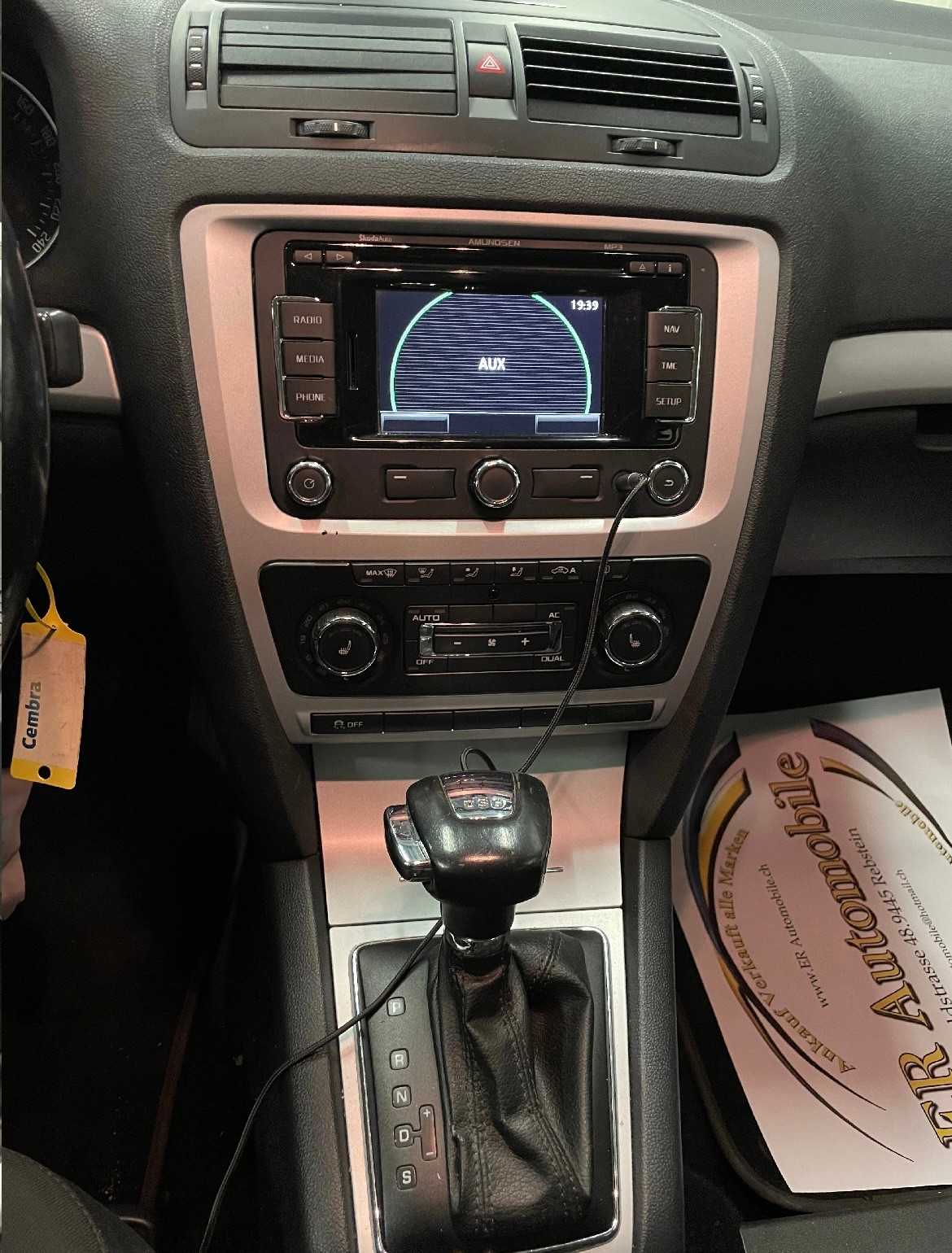 SKODA Octavia Combi 1.8 TSI Elegance DSG-image-10