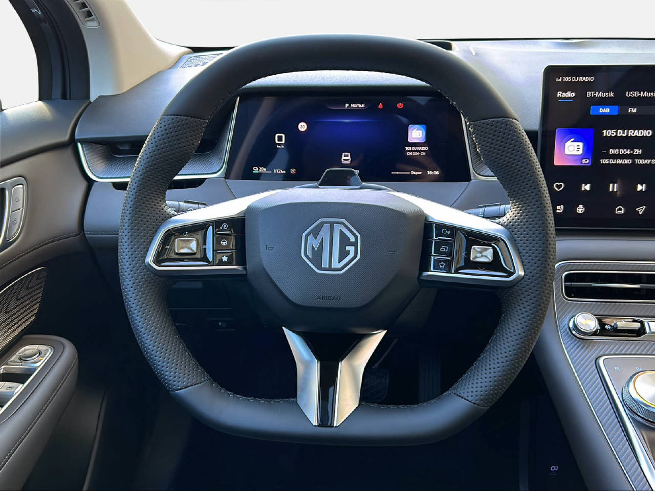 MG S6 EV 77 kWh Luxury 4WD-image-9