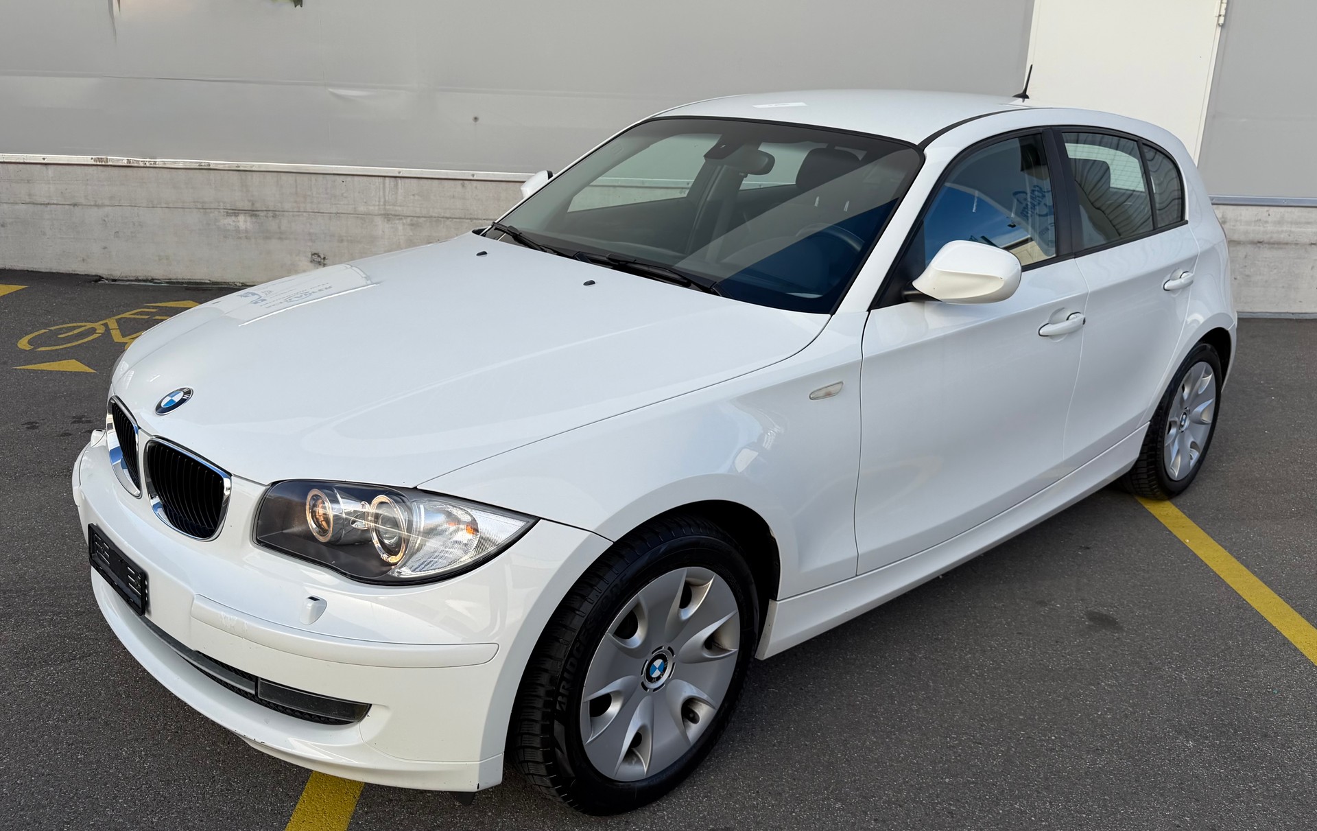 BMW 118d-image-6