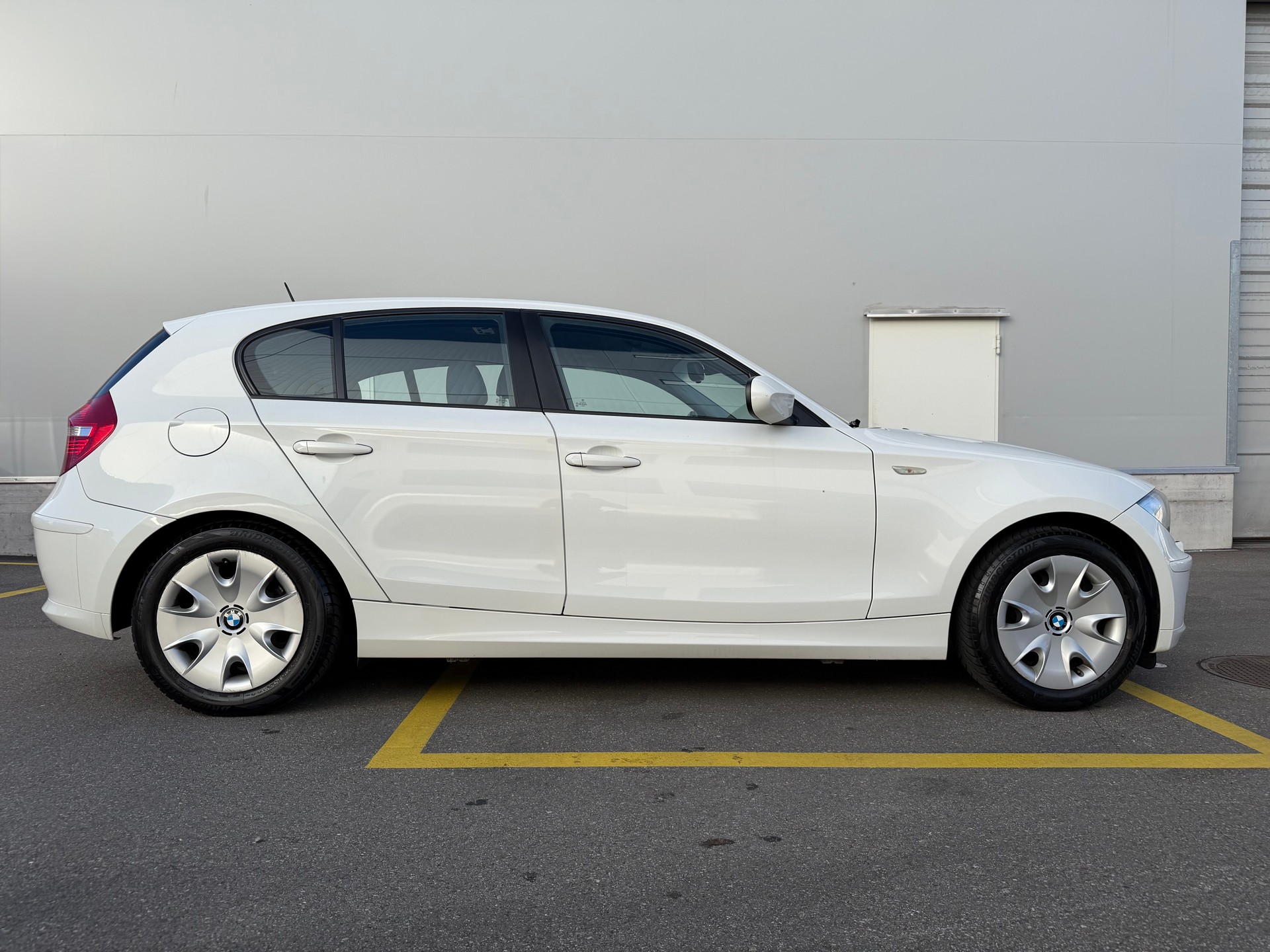 BMW 118d-image-4