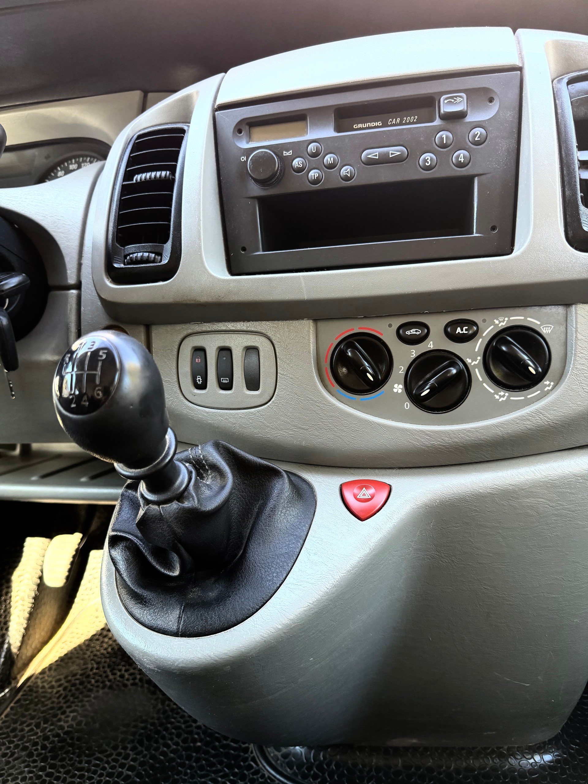OPEL Vivaro 1.9 CDTI 2.9t-image-14