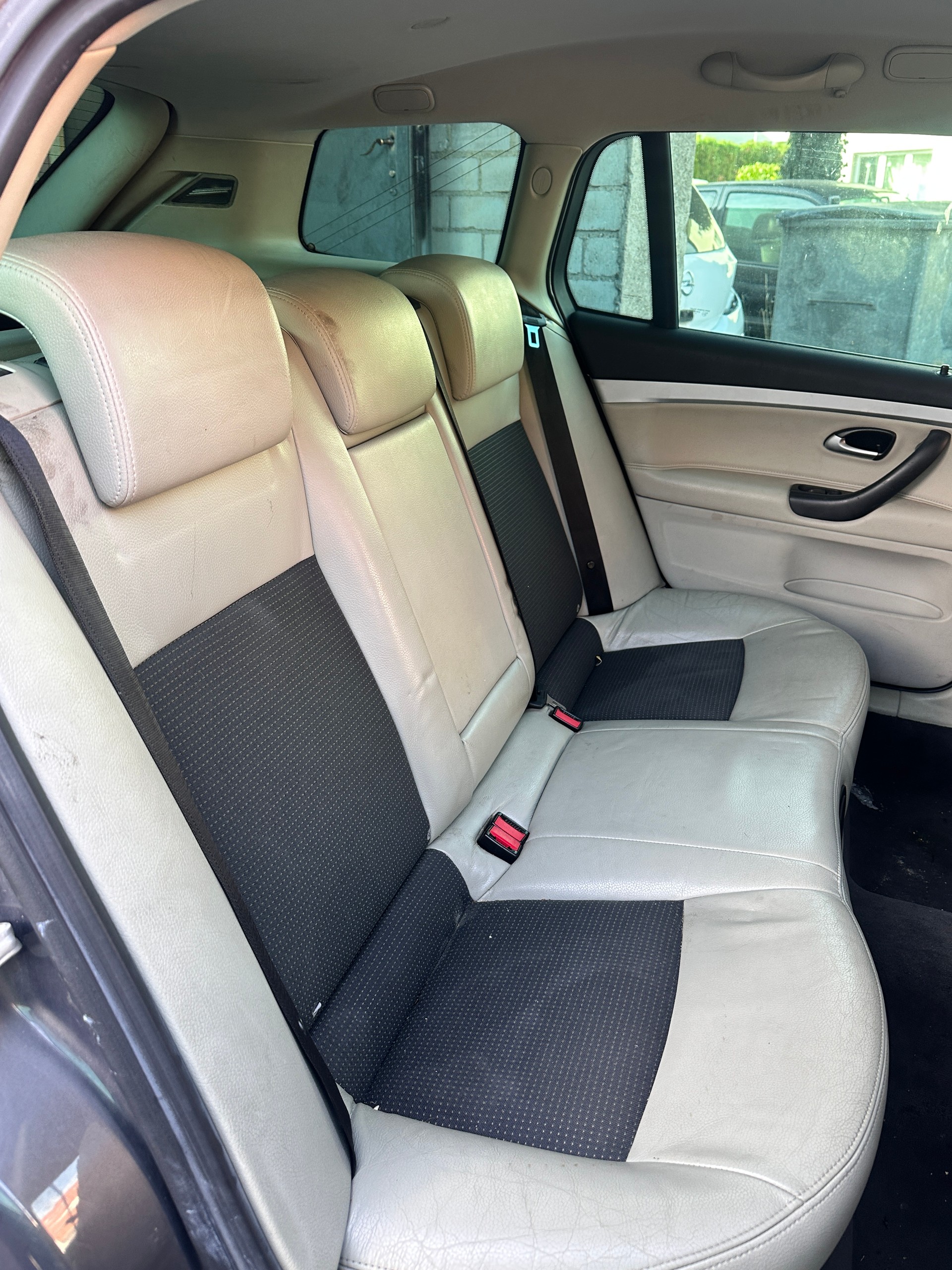 SAAB 9-3 1.9 TiD Vector-image-12