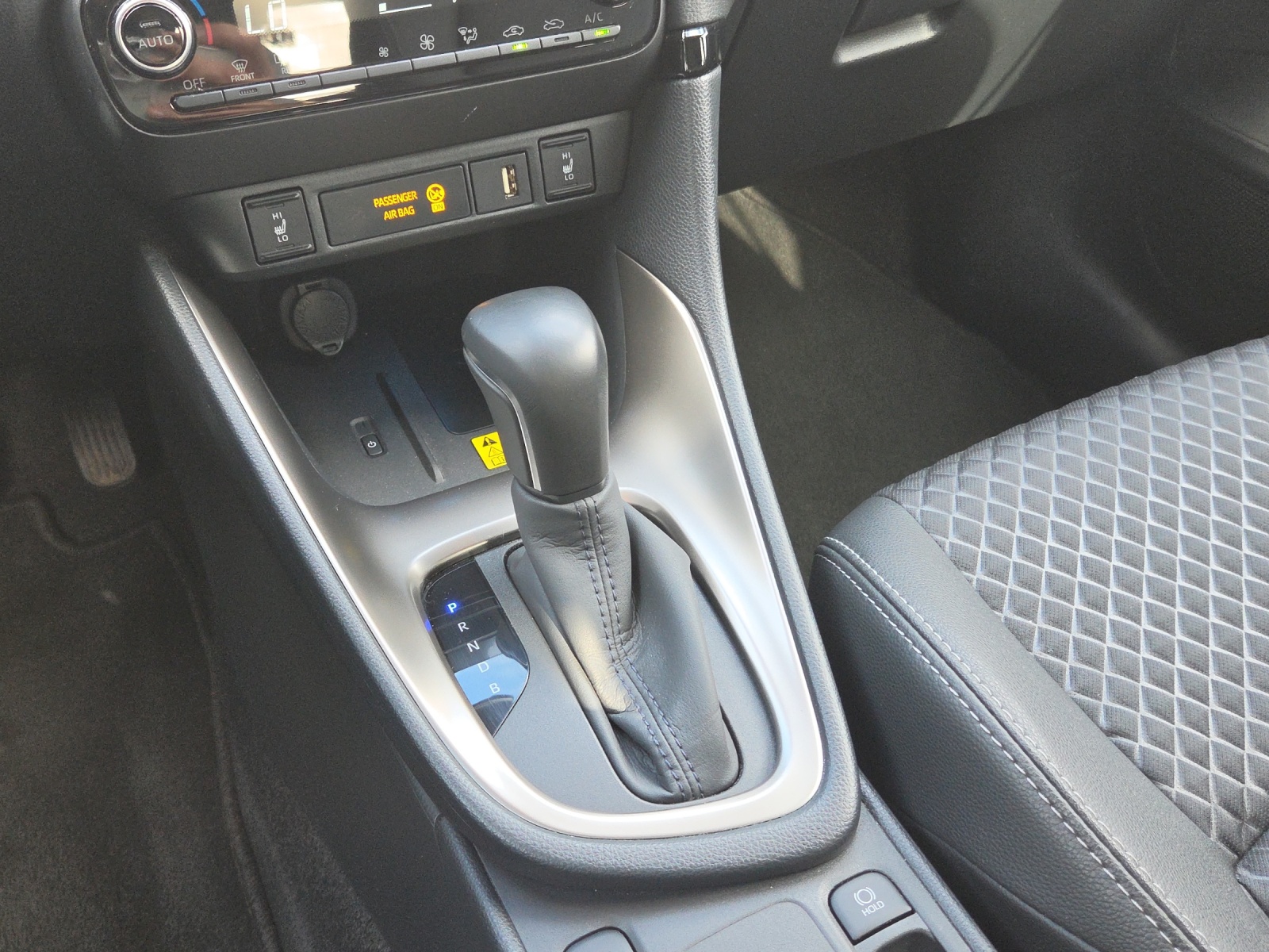 MAZDA 2 Hybrid Select-image-16