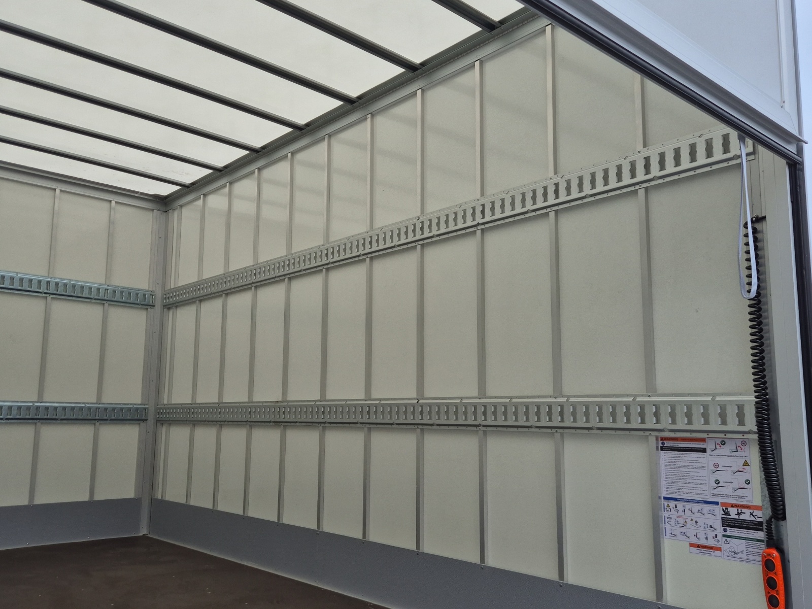 VW Crafter 35 2.0 BiTDI L4 HD A-image-10