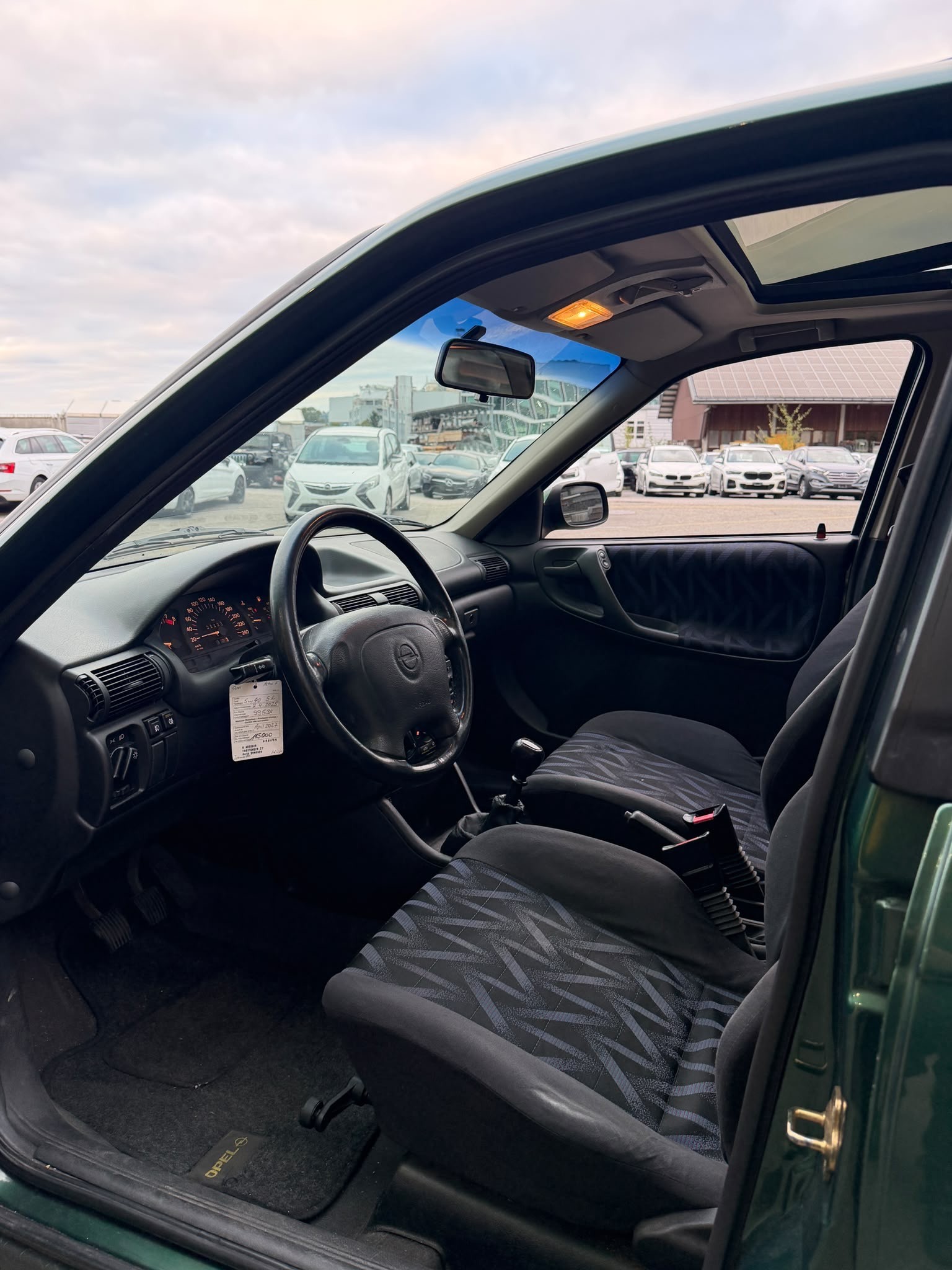 OPEL Astra 2.0i 16V Sport STec-image-9
